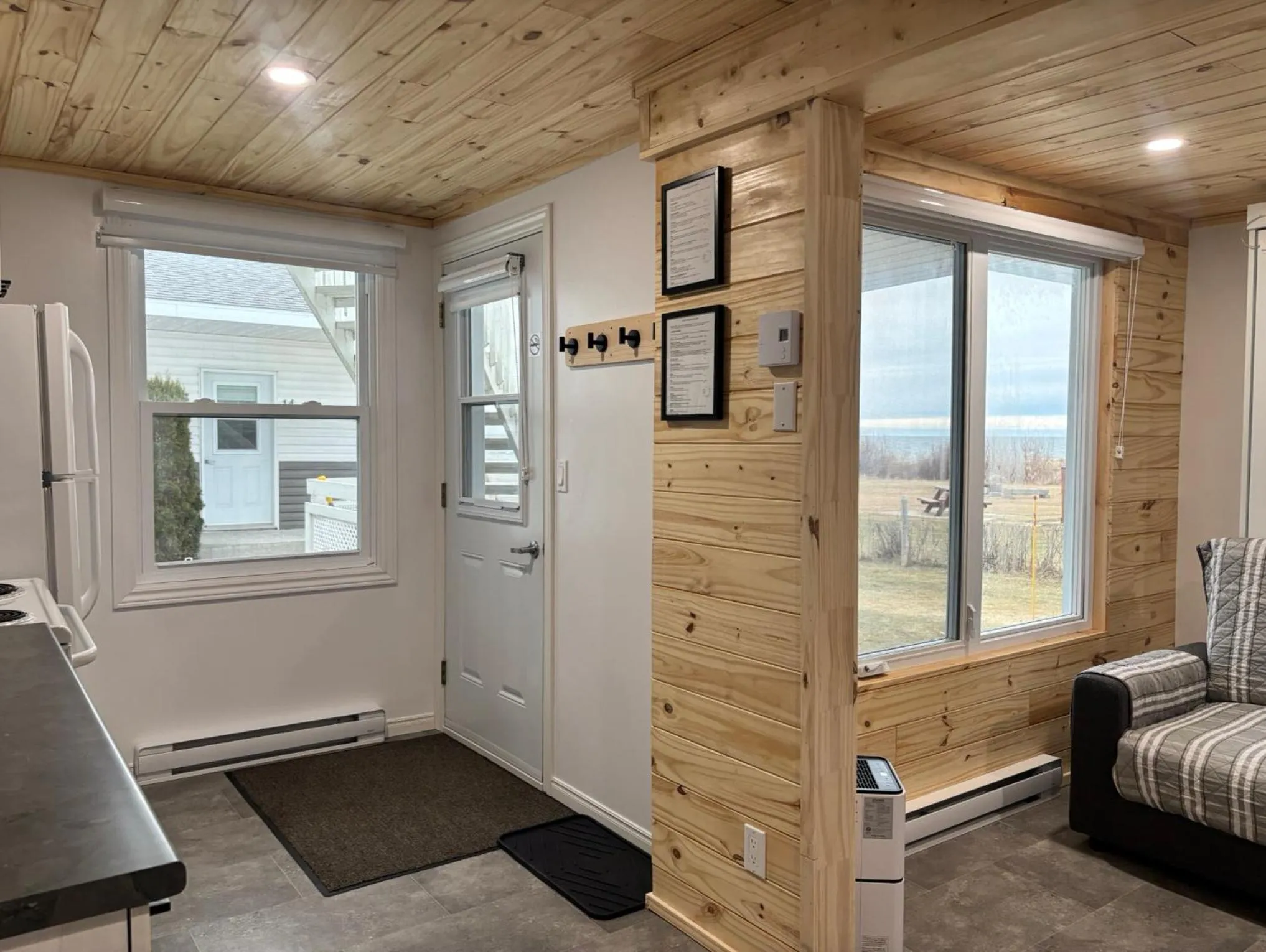 Photo of the whole room, Bed in Les studios de la mer