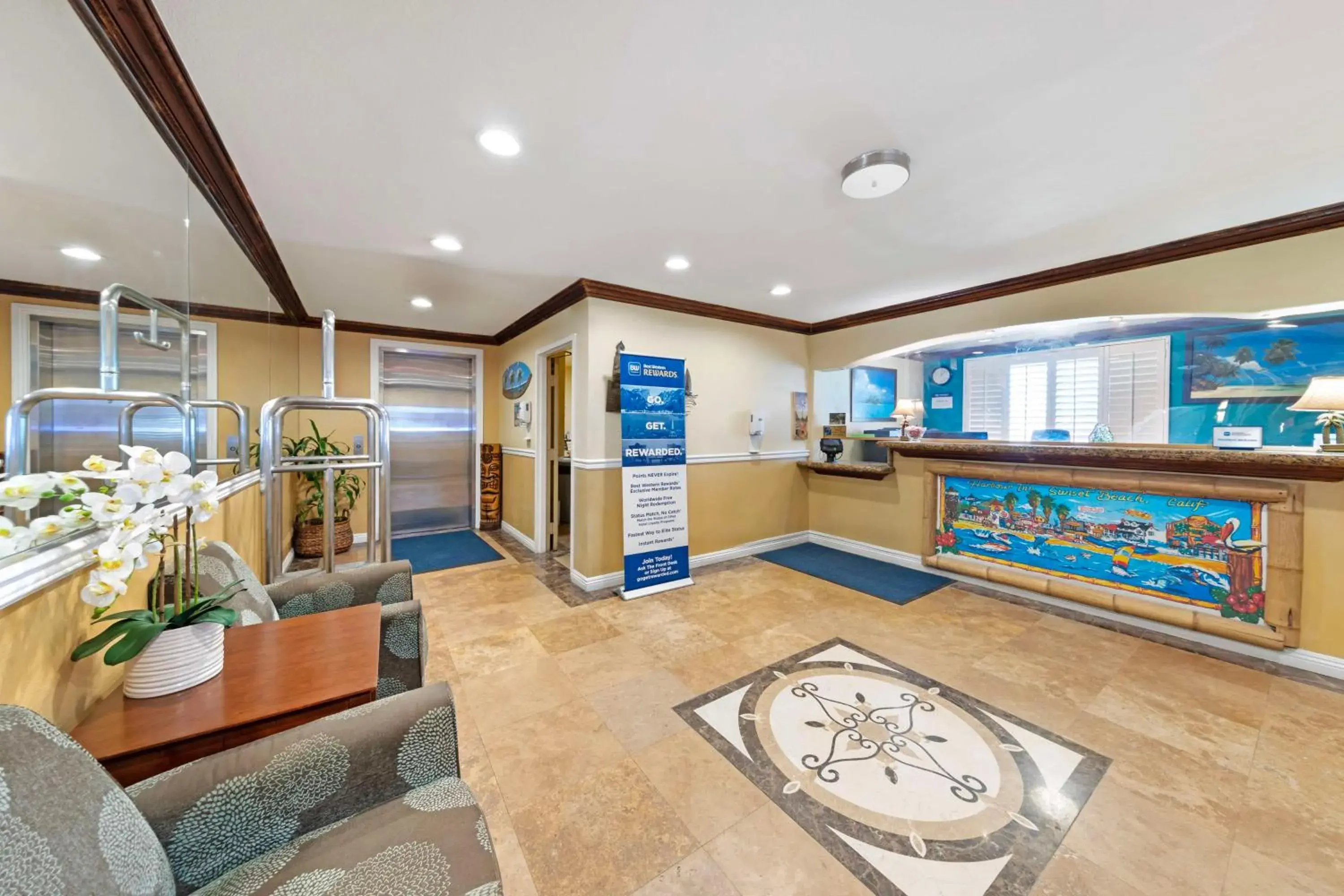 Lobby or reception in Best Western Harbour Inn & Suites Huntington - Sunset Beach Lobby or reception in Best Western Harbour Inn & Suites Huntington - Sunset Beach