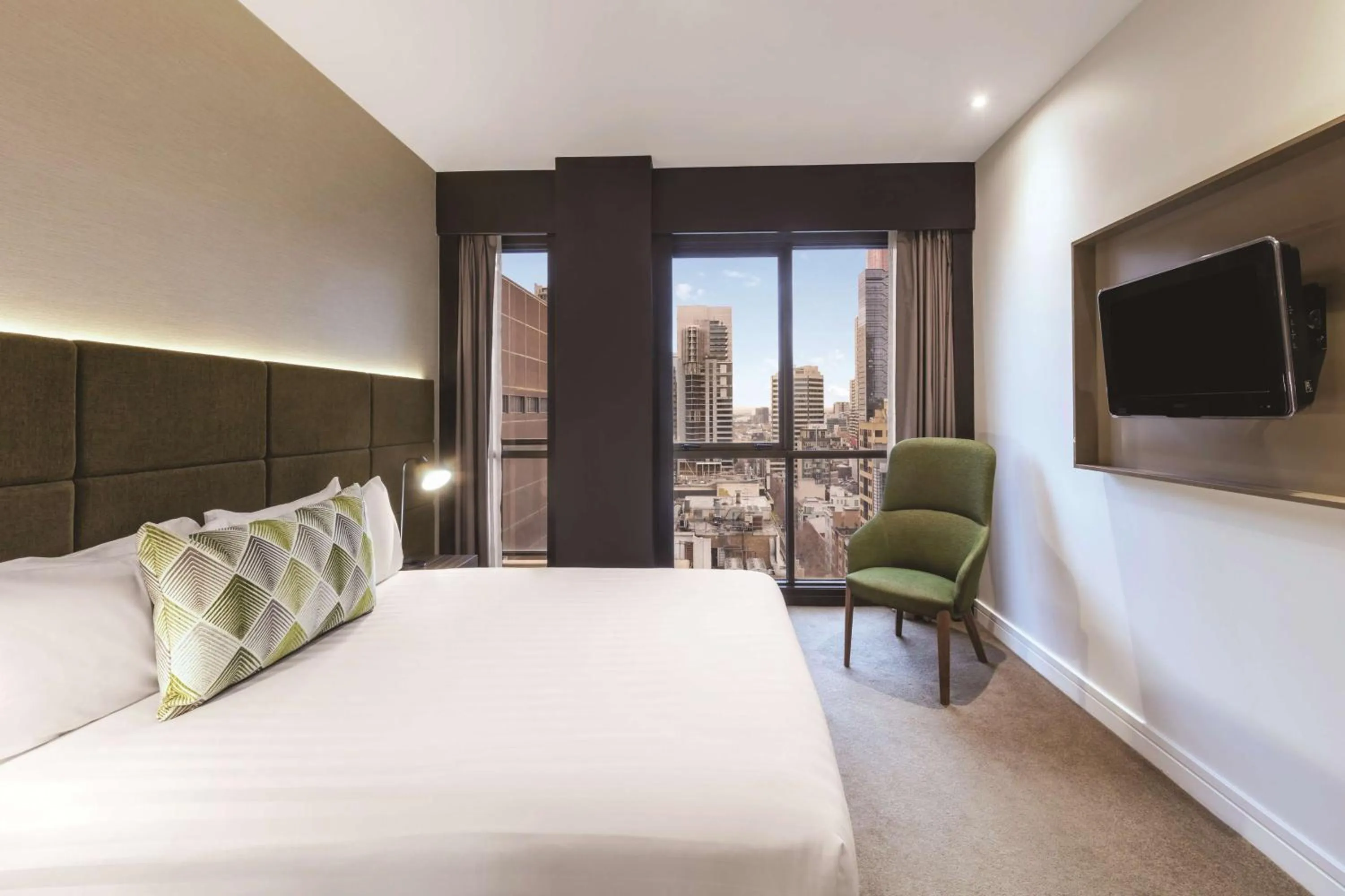 Bedroom, Bed in Adina Apartment Hotel Melbourne