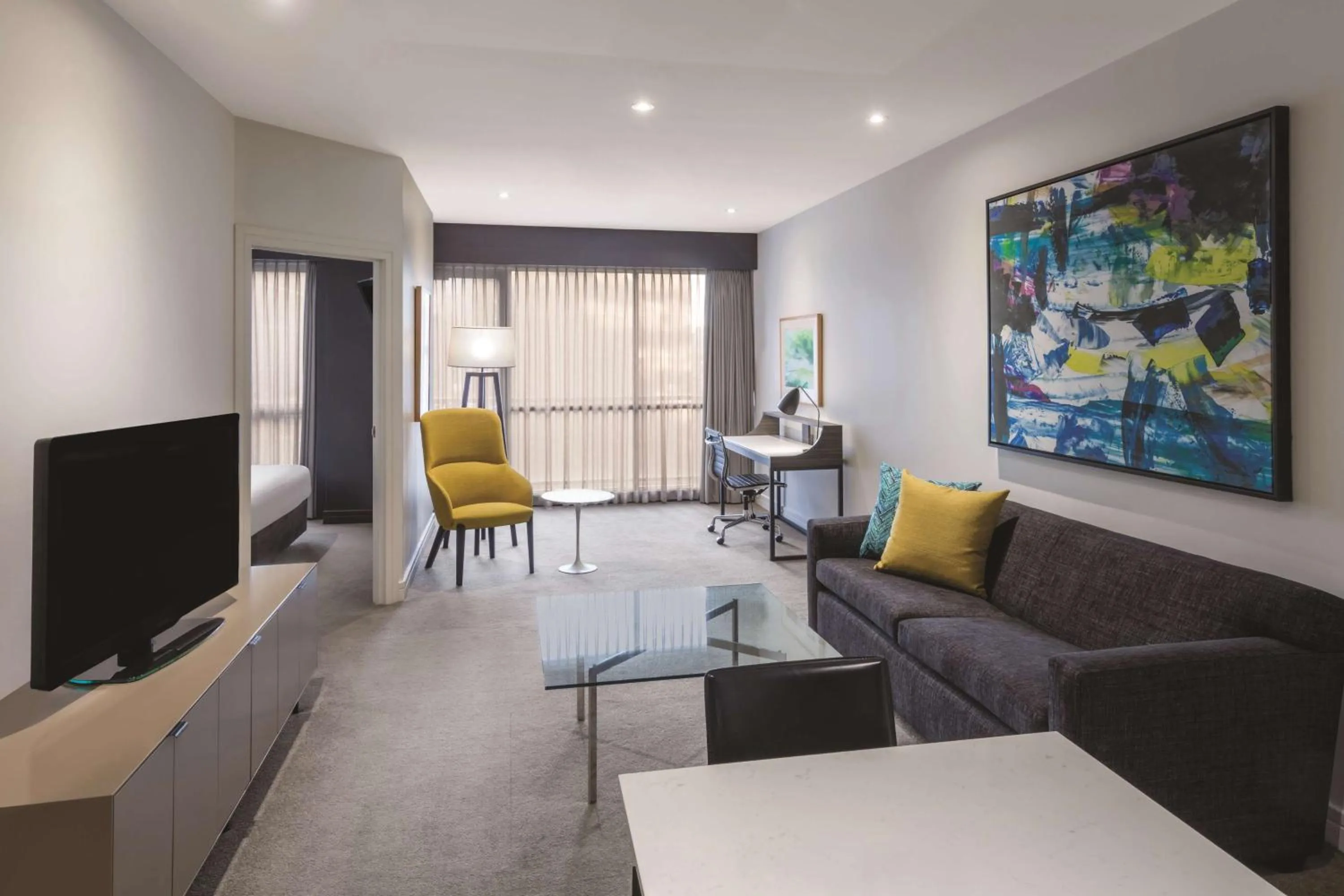 TV and multimedia in Adina Apartment Hotel Melbourne