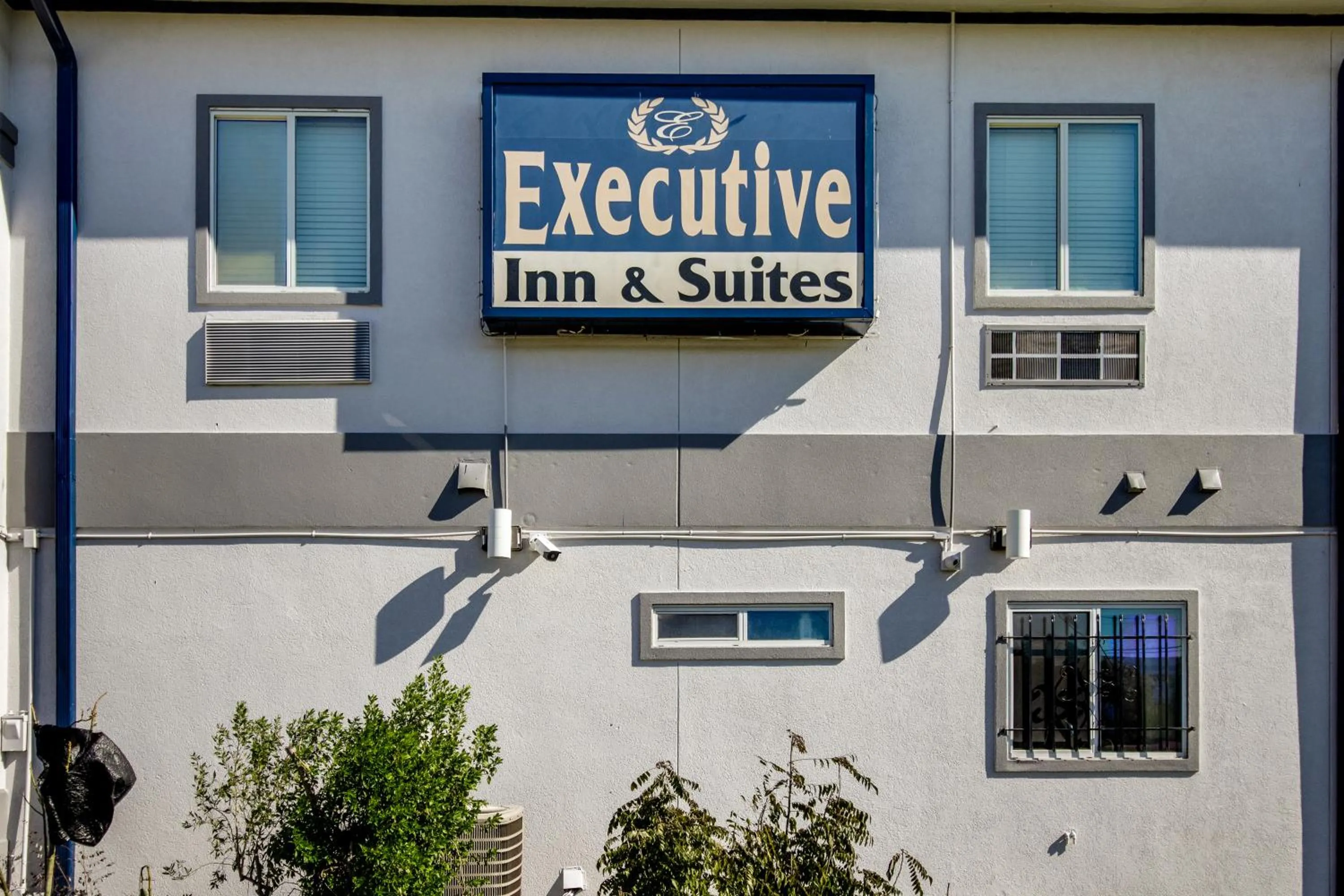 Property Building in Executive Inn & Suites