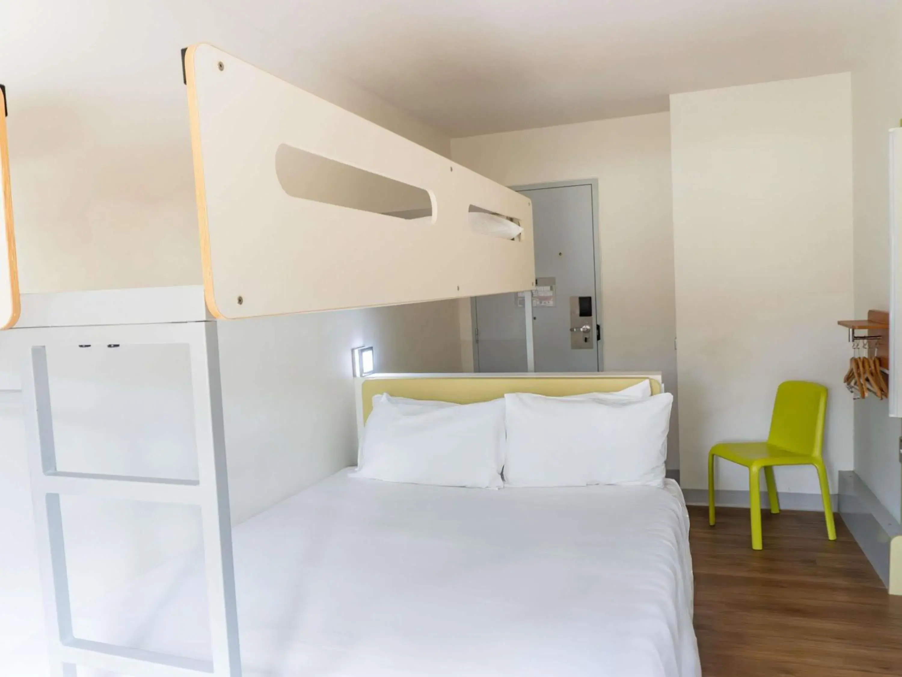 Bedroom, Bed in ibis Budget - Melbourne Airport Bedroom, Bed in ibis Budget - Melbourne Airport