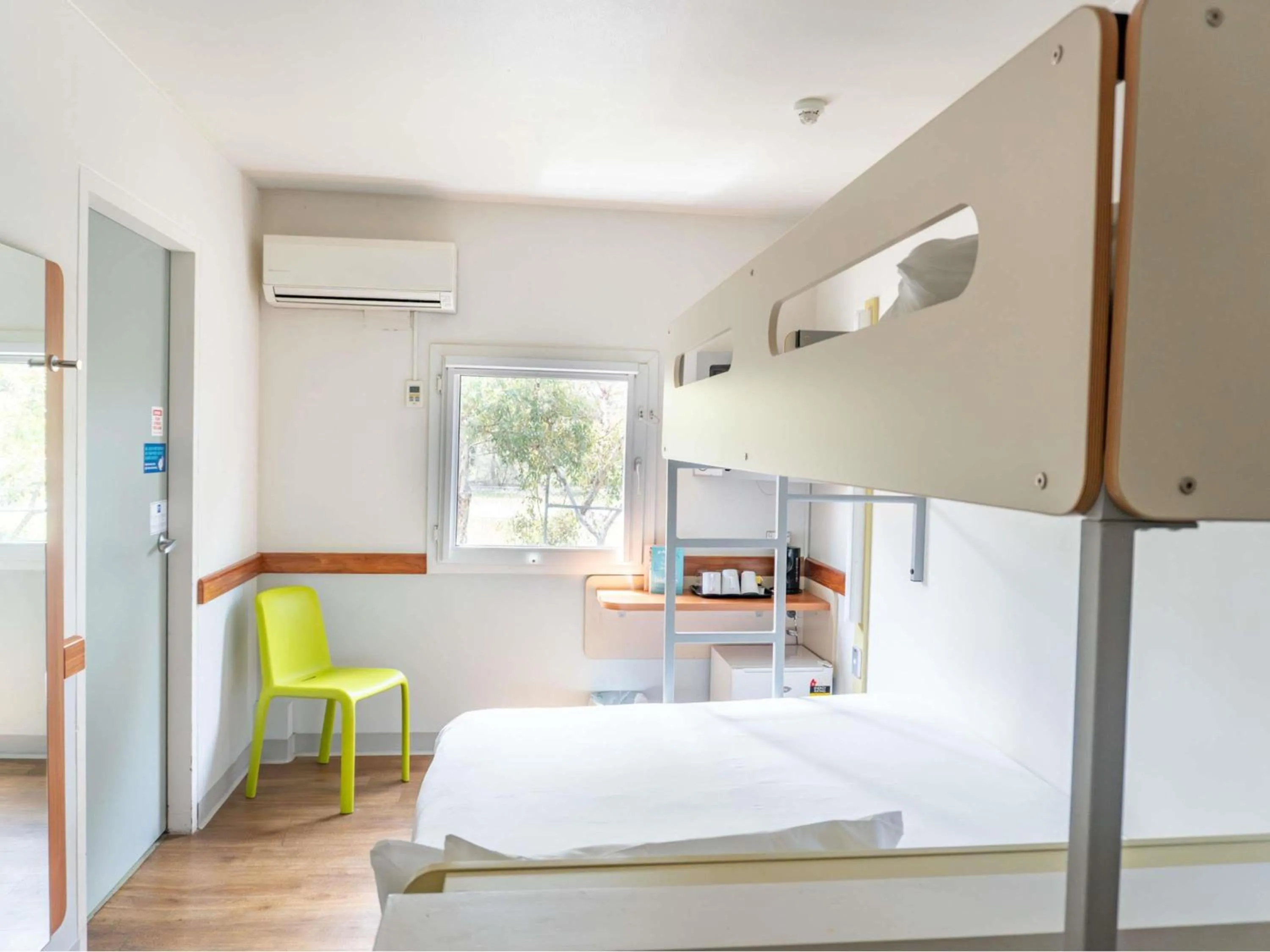 Bedroom, Bed in ibis Budget - Melbourne Airport