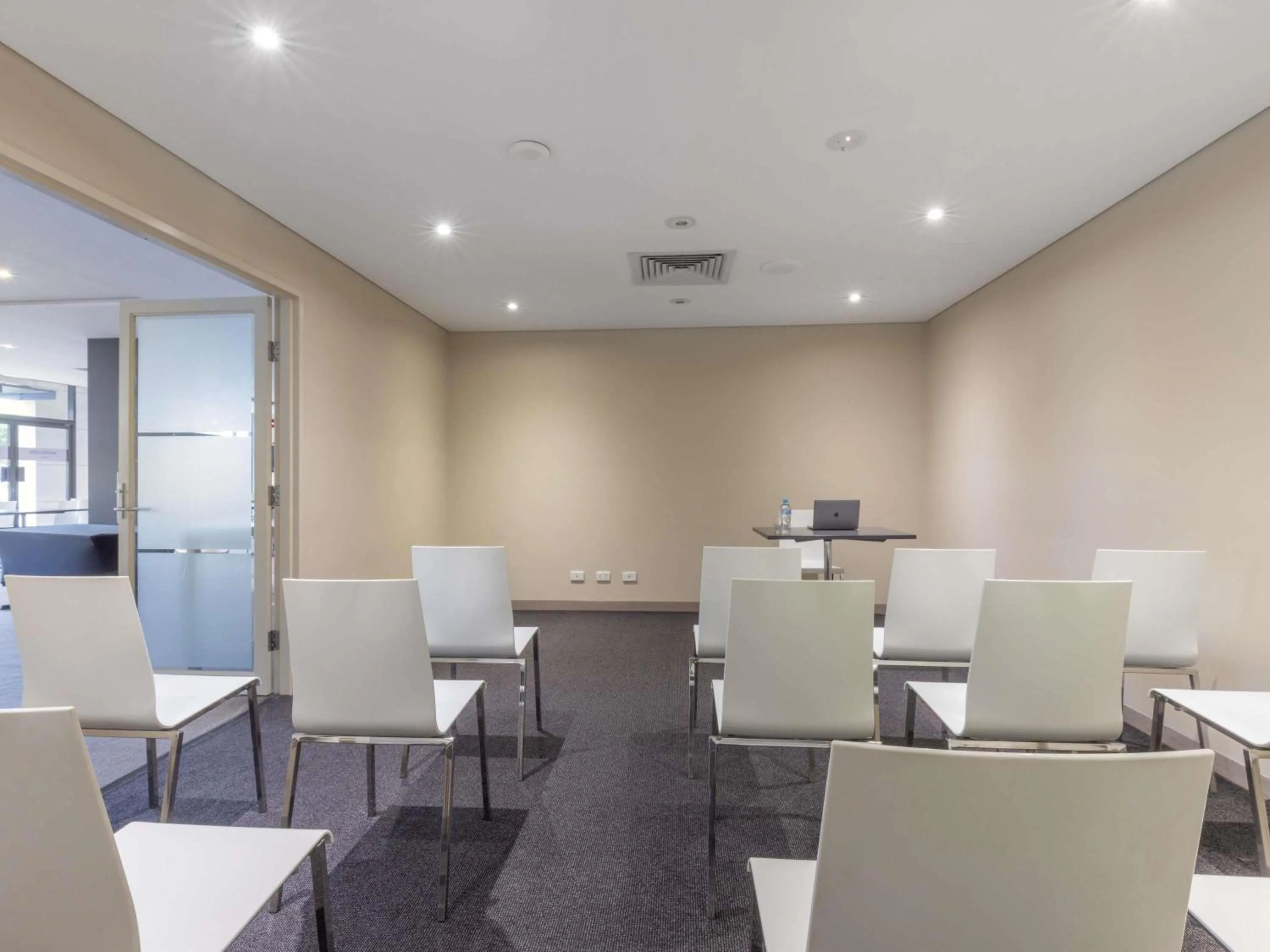 Meeting/conference room in Mercure Brisbane Garden City