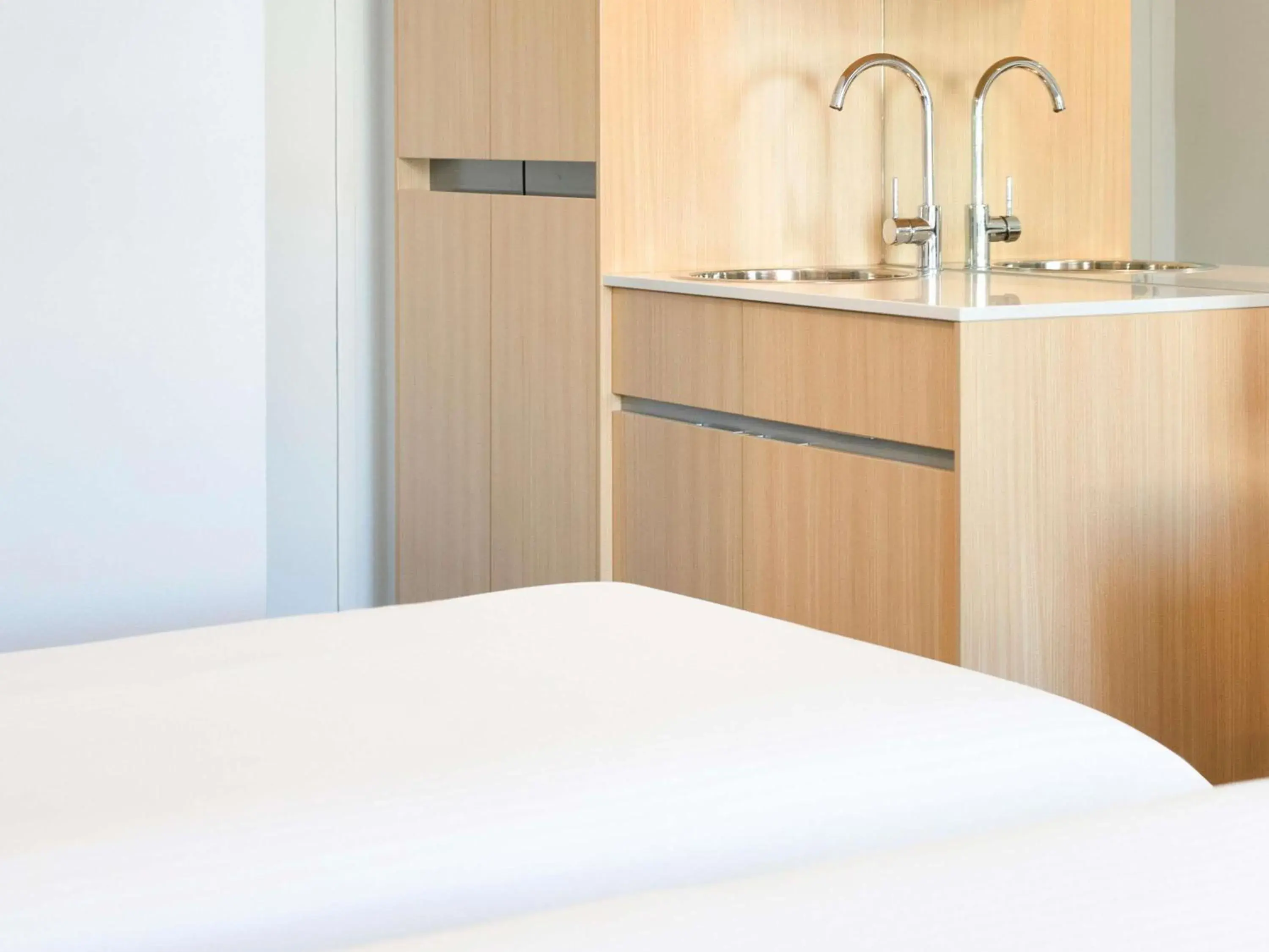 Bedroom, Bed in Mercure Brisbane Garden City Bedroom, Bed in Mercure Brisbane Garden City