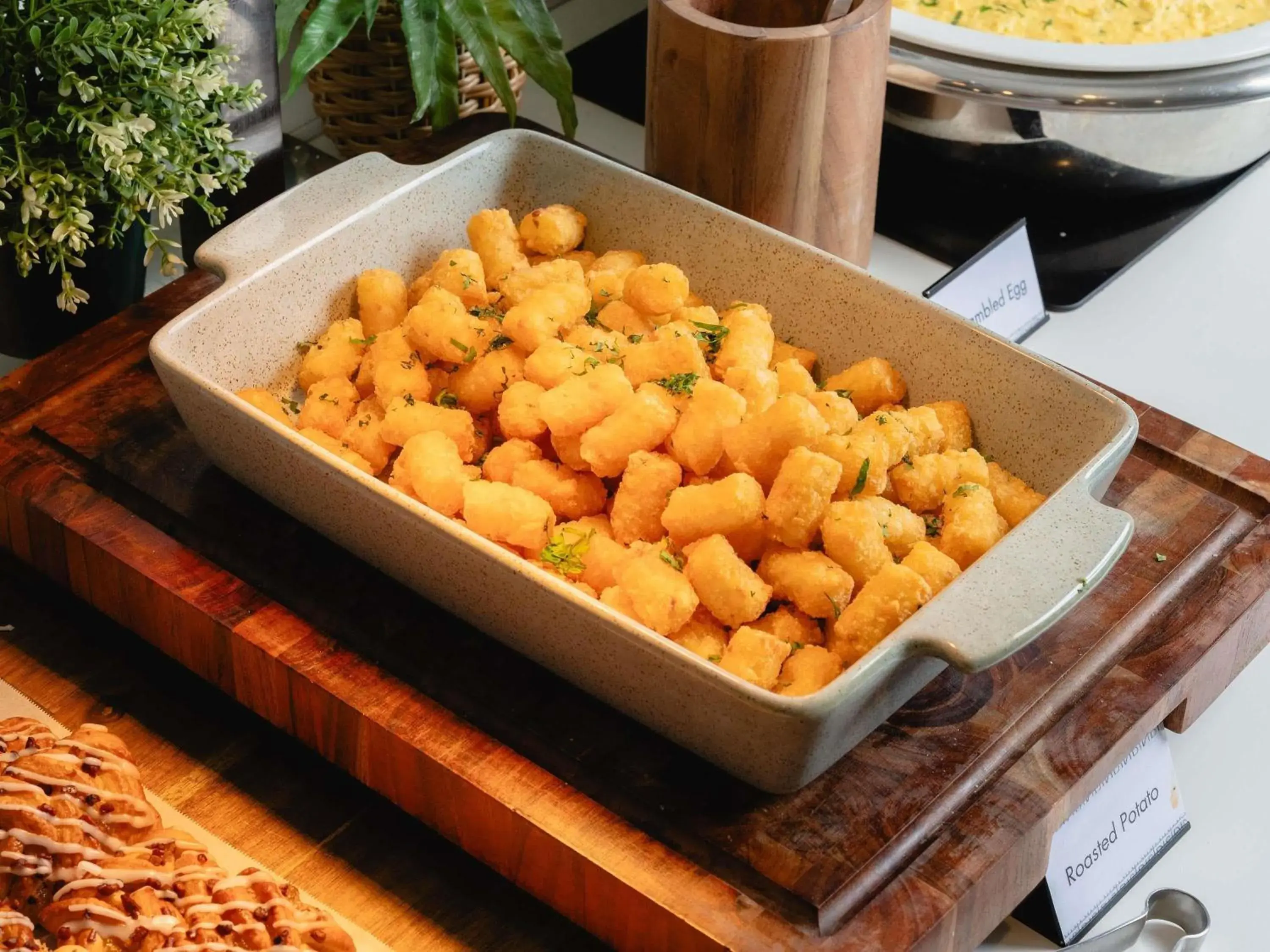 Breakfast in Mercure Brisbane Garden City Breakfast in Mercure Brisbane Garden City