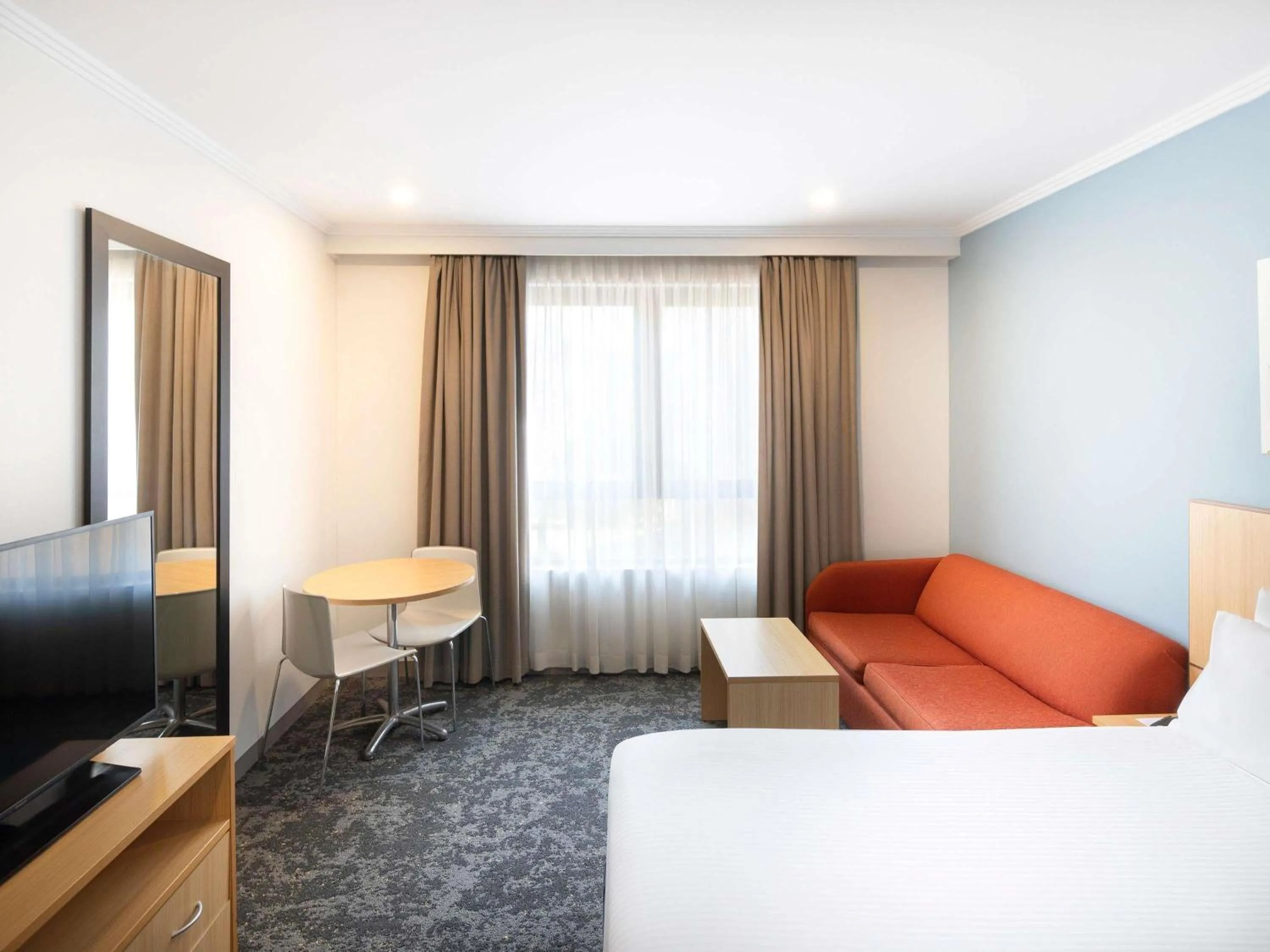 Bedroom in Mercure Brisbane Garden City