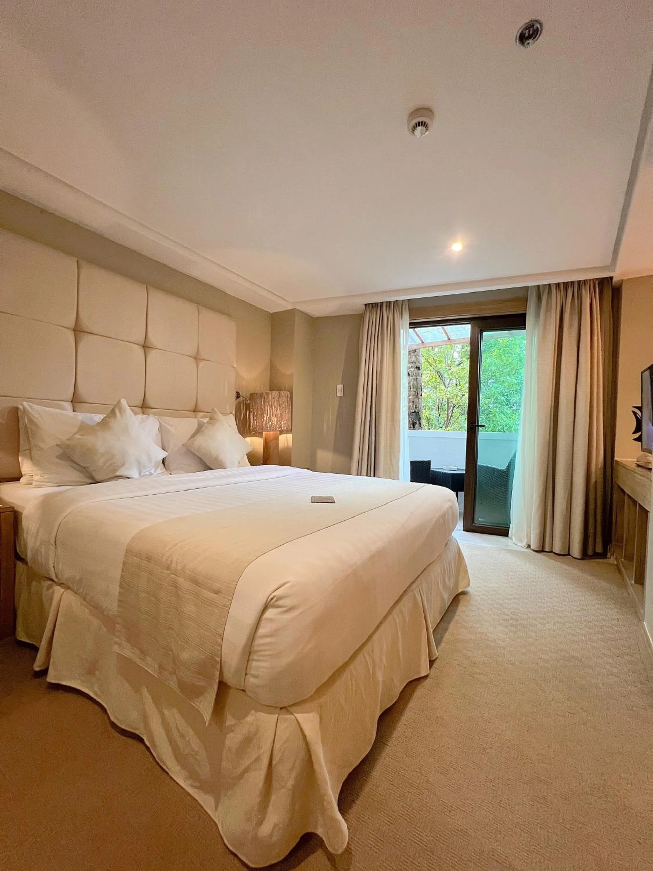 Bedroom, Bed in Villa Caemilla Beach Boutique Hotel