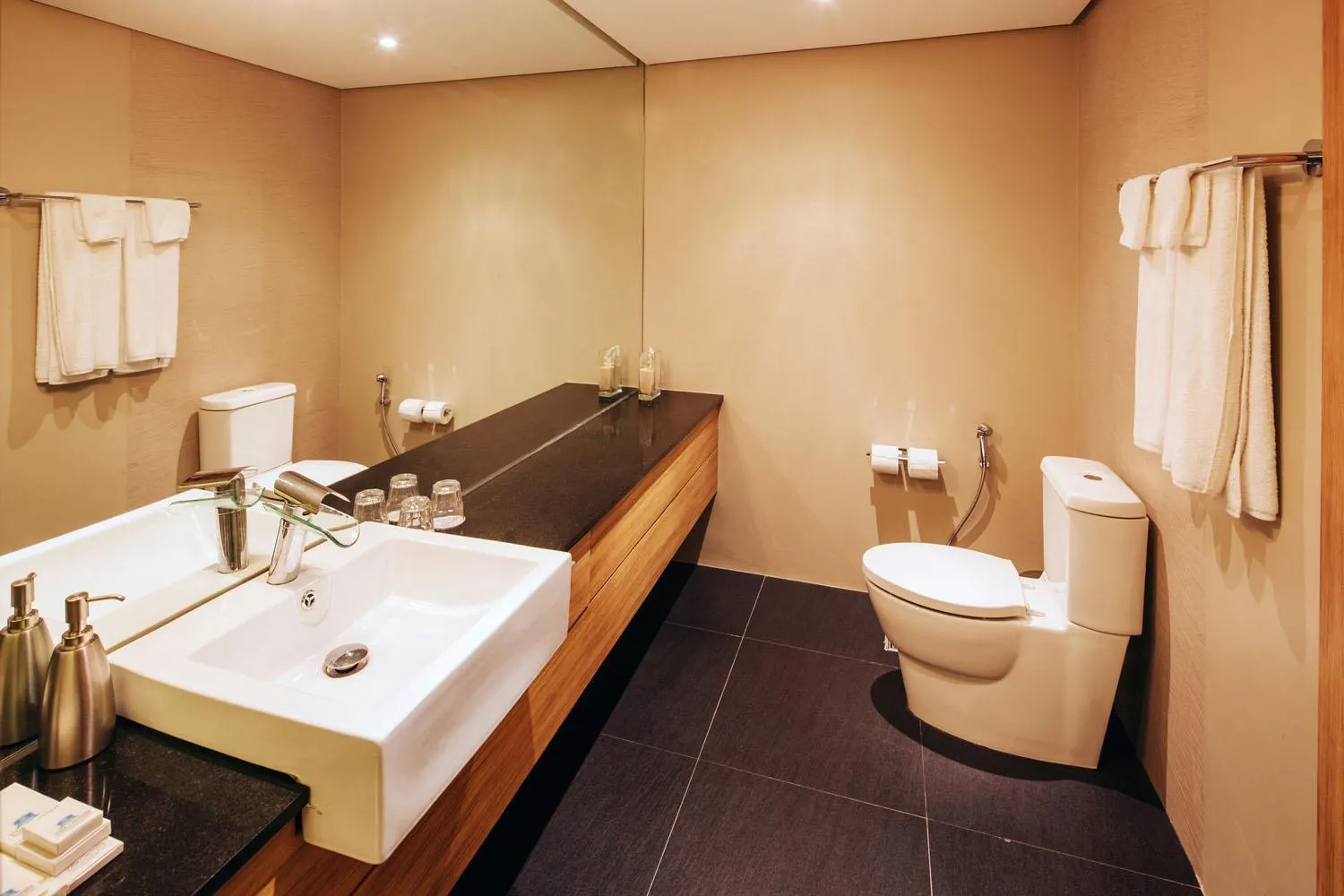 Toilet in Villa Caemilla Beach Boutique Hotel