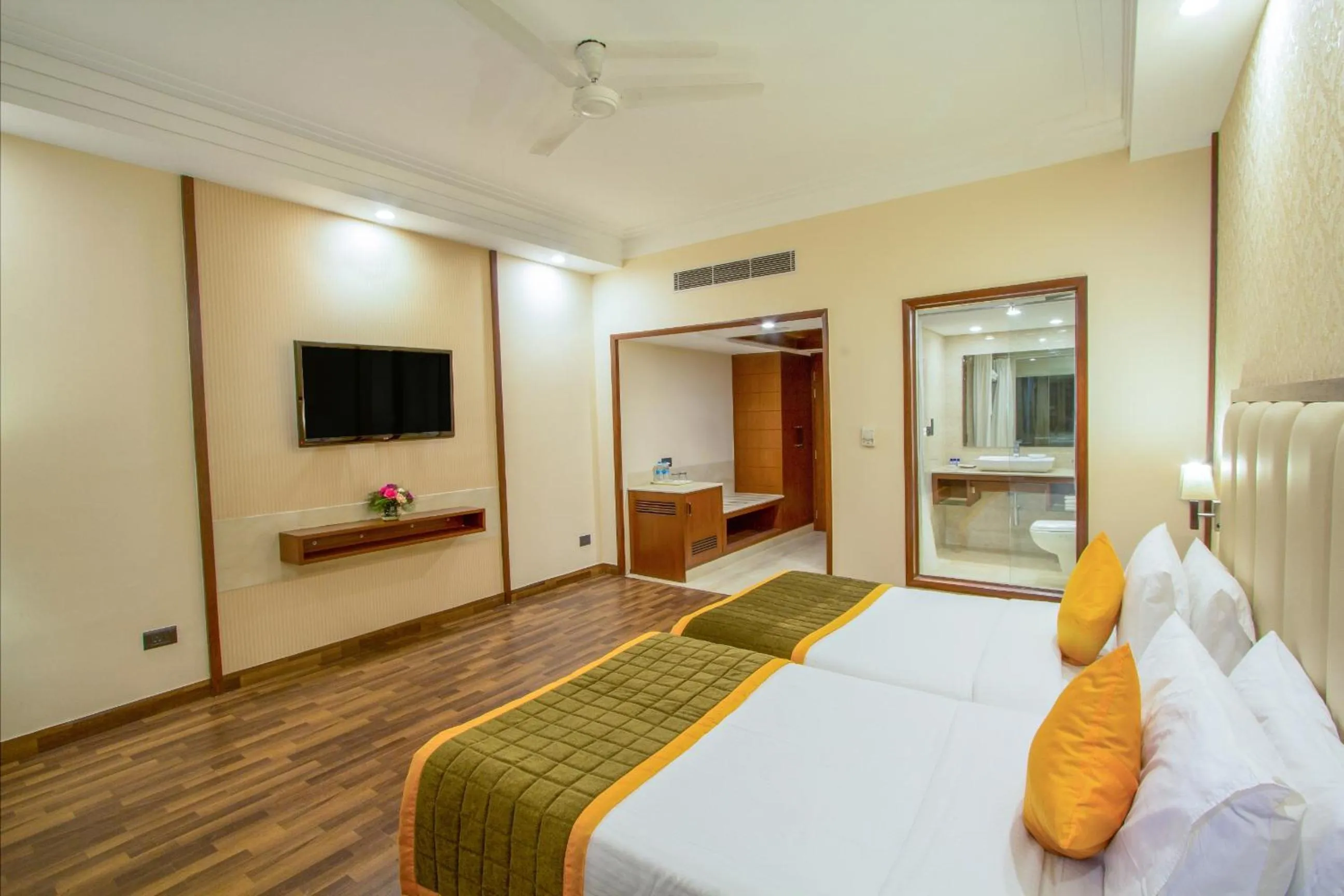Bathroom, Bed in Hotel Madhuban