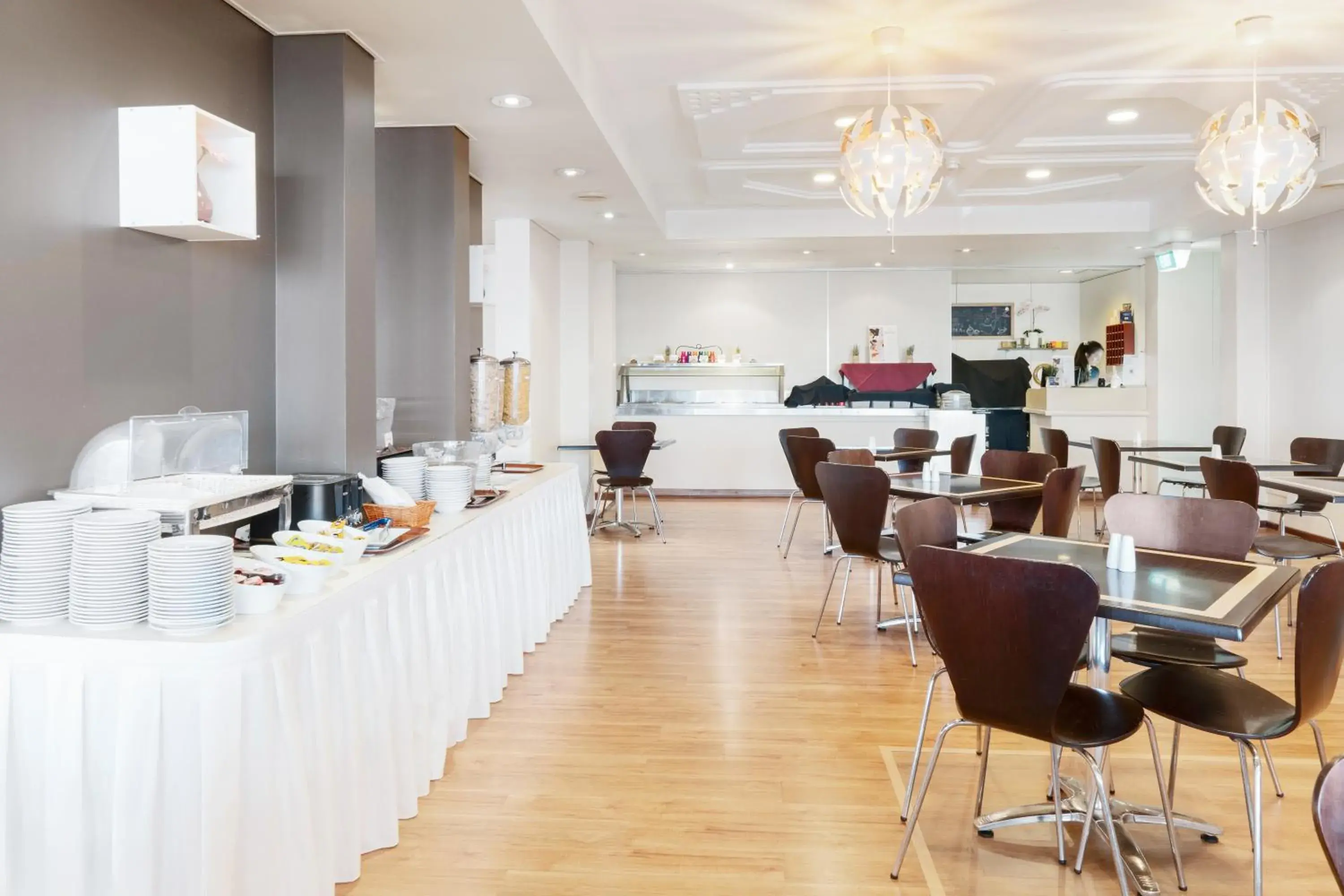 Restaurant/places to eat in Quality Hotel Ambassador Perth Restaurant/places to eat in Quality Hotel Ambassador Perth