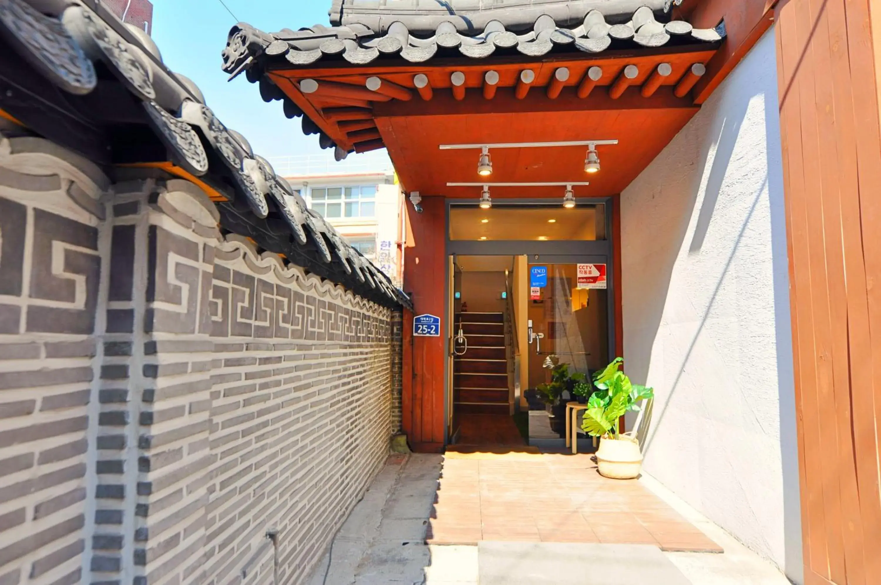 Facade/entrance in OYO Hostel Dongdaemun1 Facade/entrance in OYO Hostel Dongdaemun1