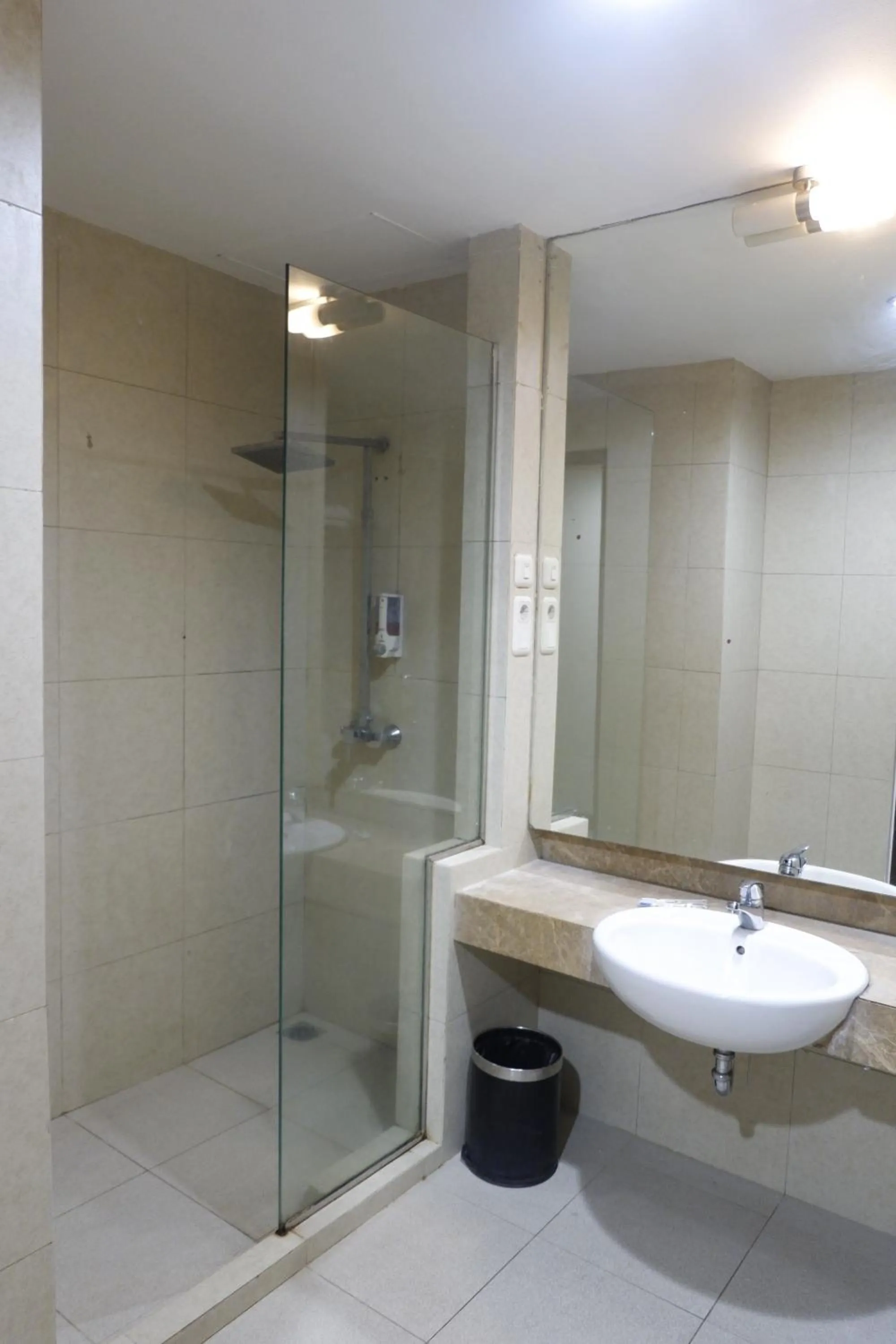 Bathroom in Rio City Hotel