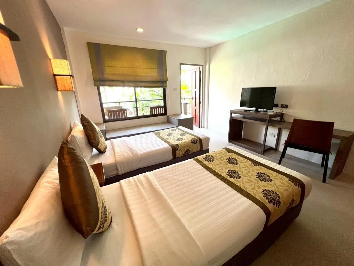 Bedroom, Bed in The Viridian Resort Patong