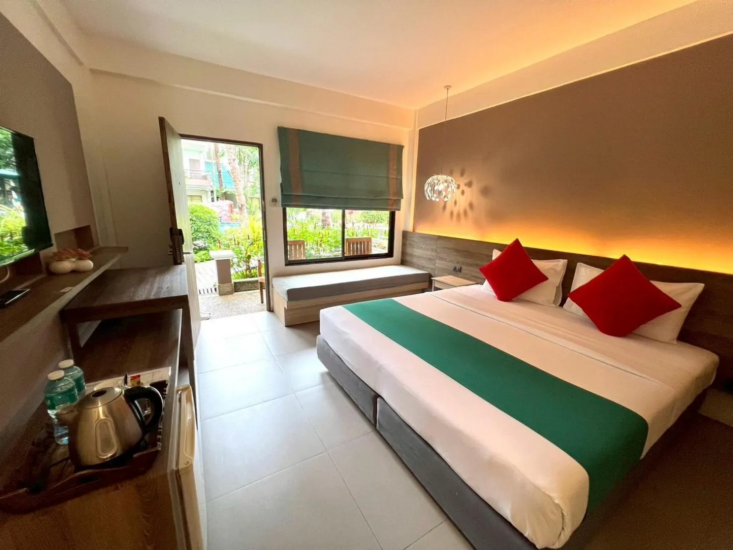 Guests, Bed in The Viridian Resort Patong