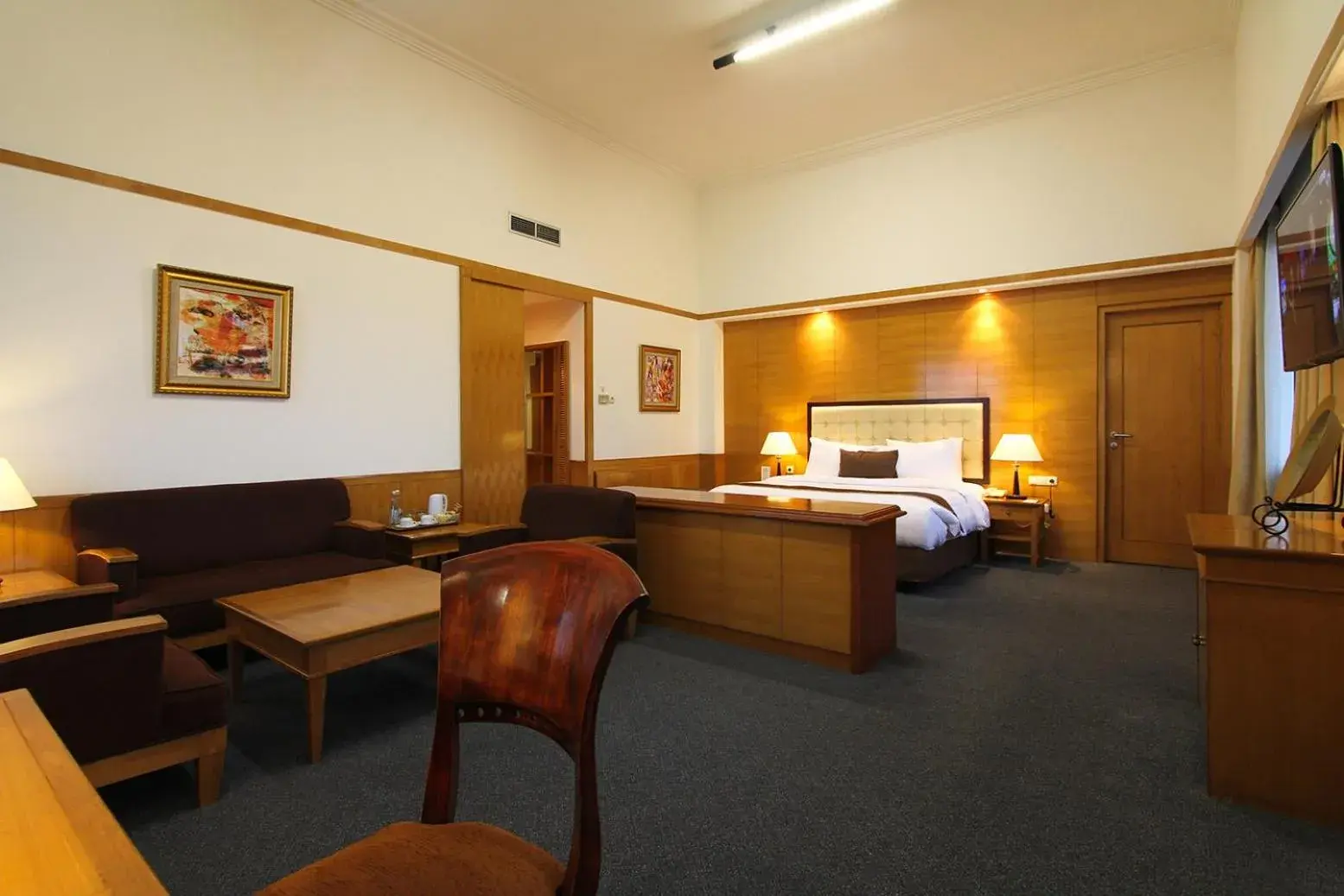Photo of the whole room in Hotel Salak The Heritage Bogor Photo of the whole room in Hotel Salak The Heritage Bogor