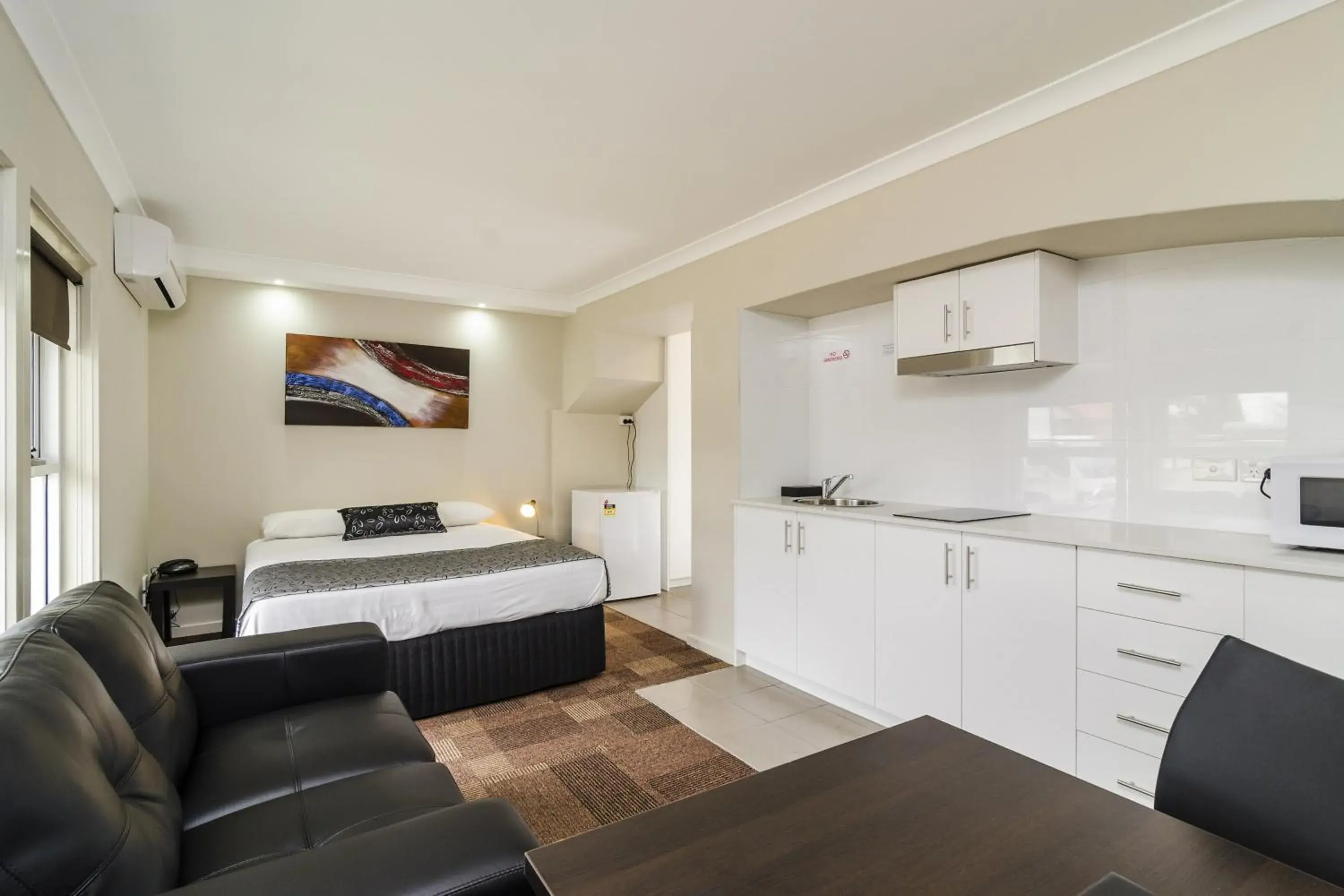 Superior Queen Room in Parkville Place Serviced Apartments Superior Queen Room in Parkville Place Serviced Apartments