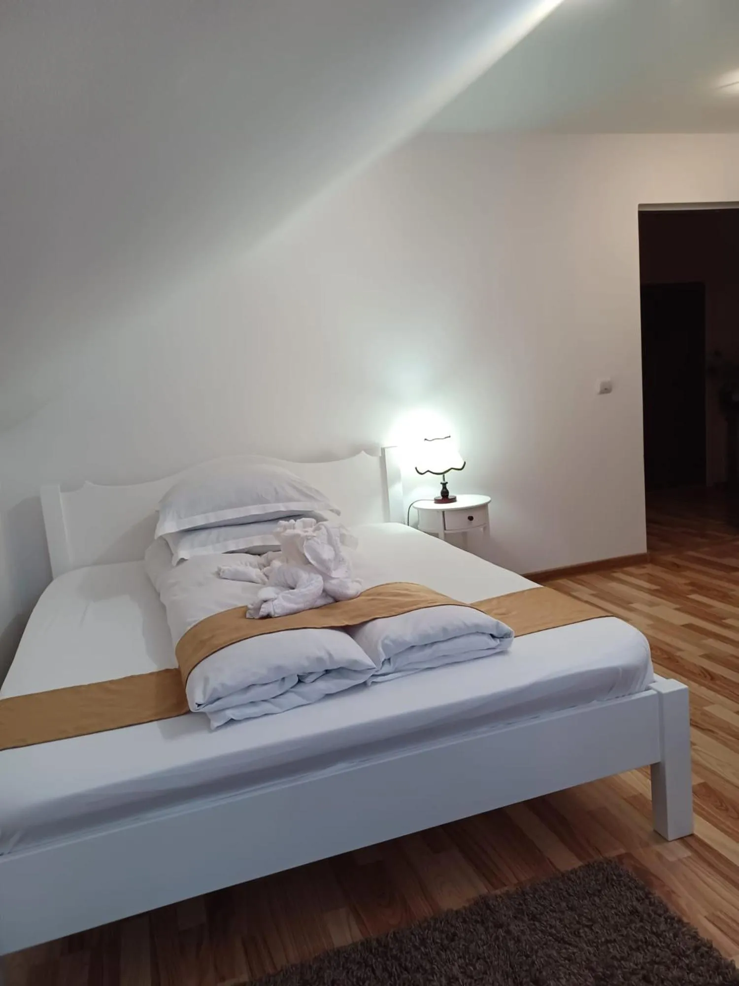Bed in Pensiunea Ana Cristina