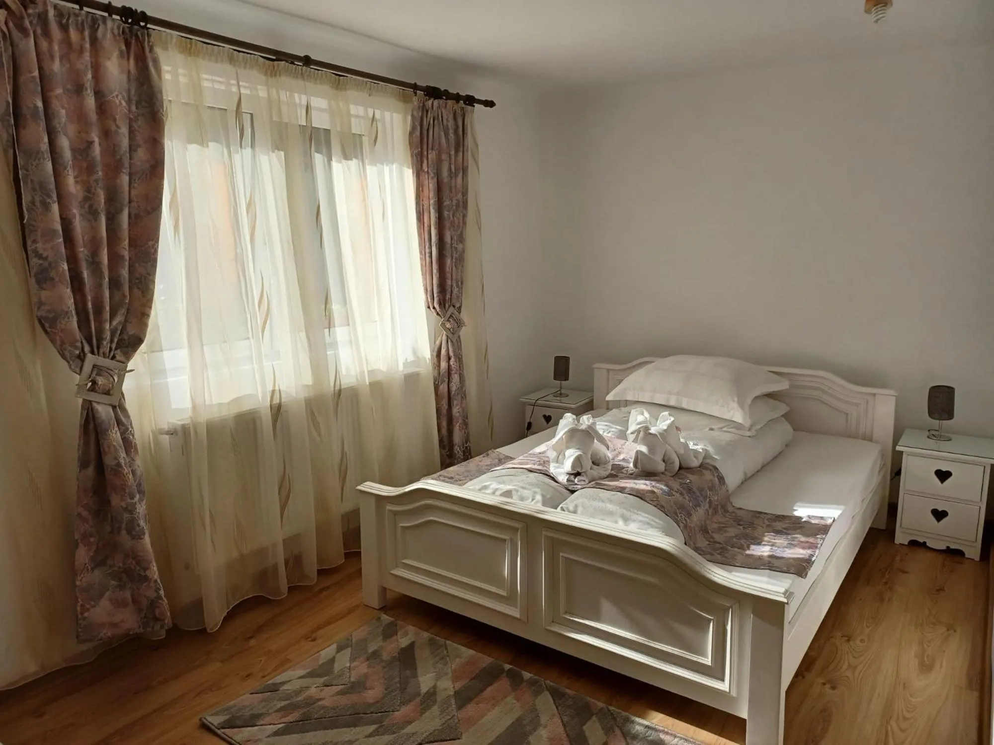 Bed in Pensiunea Ana Cristina