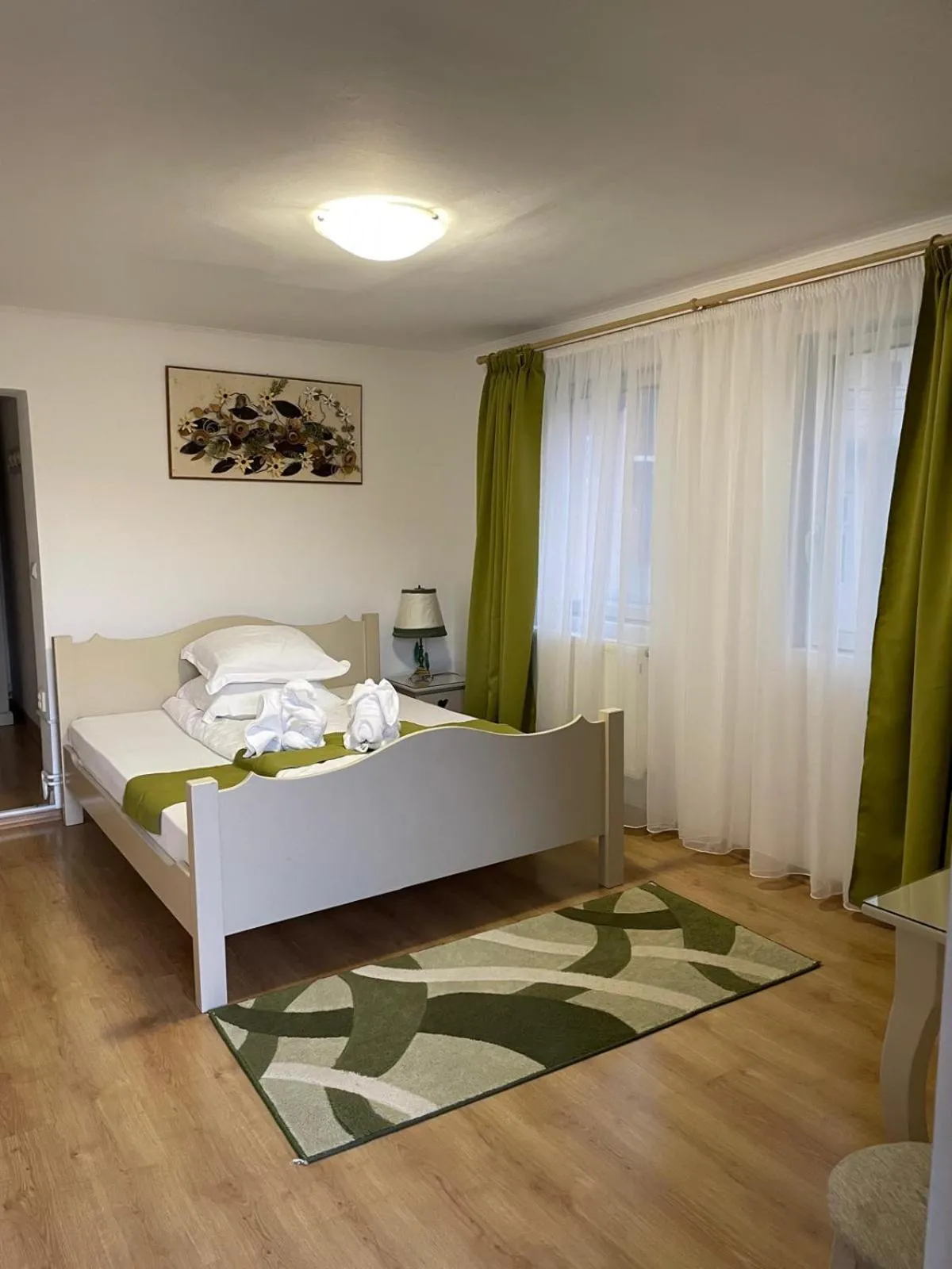 Bed in Pensiunea Ana Cristina