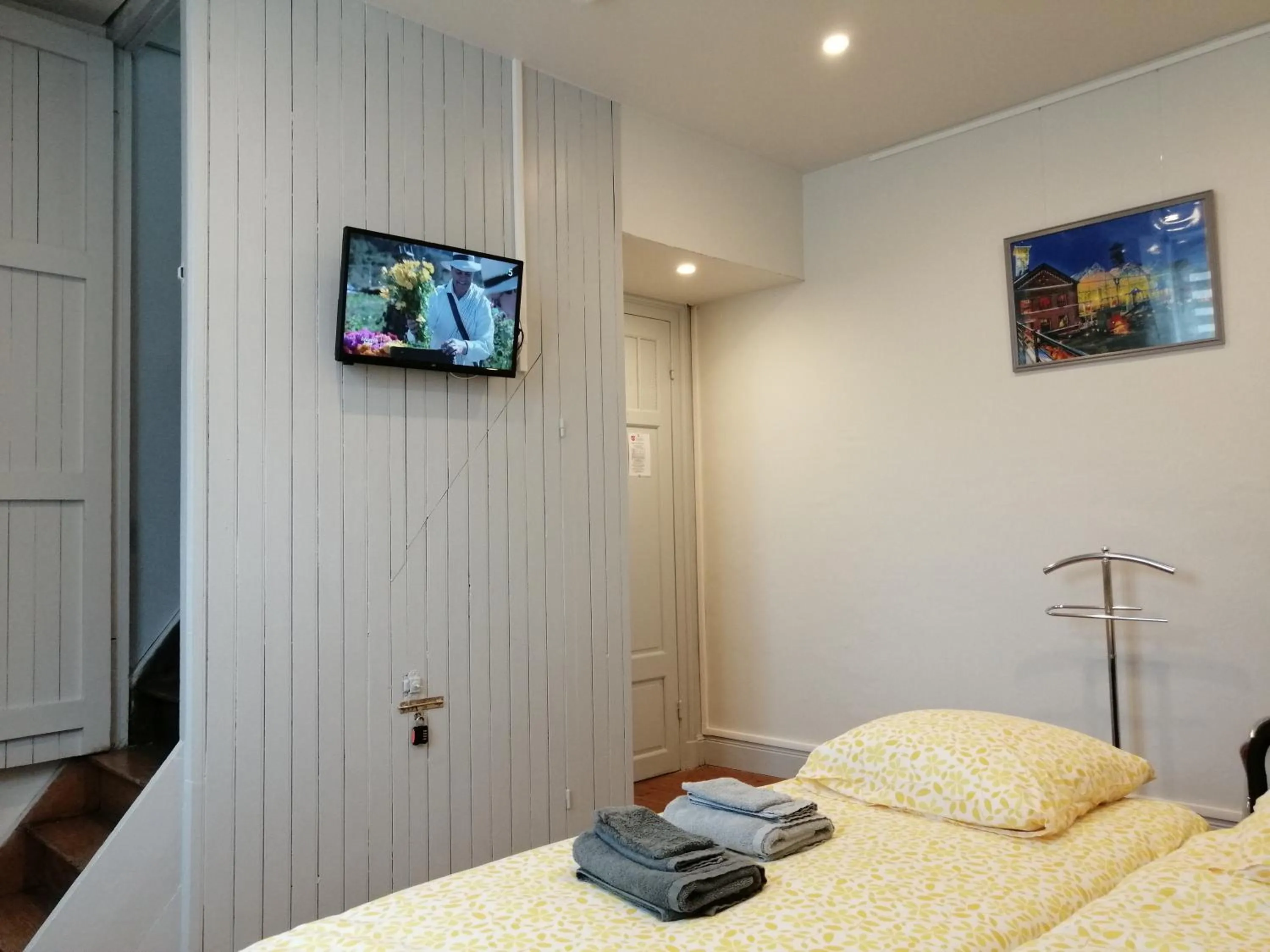 TV and multimedia, Bed in B&B My Art House (Douai Centre)