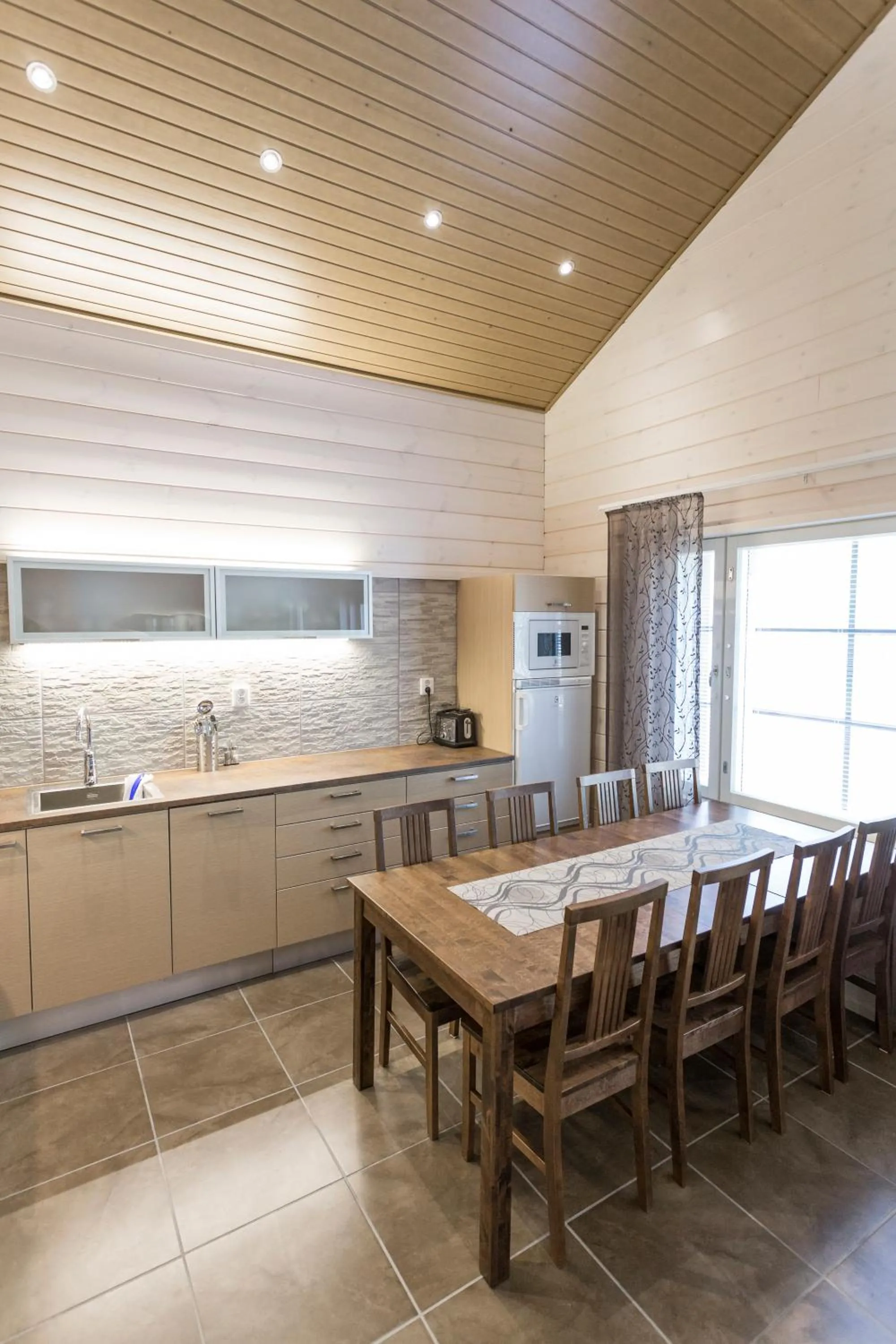 Kitchen or kitchenette in Ranua Resort Holiday Villas