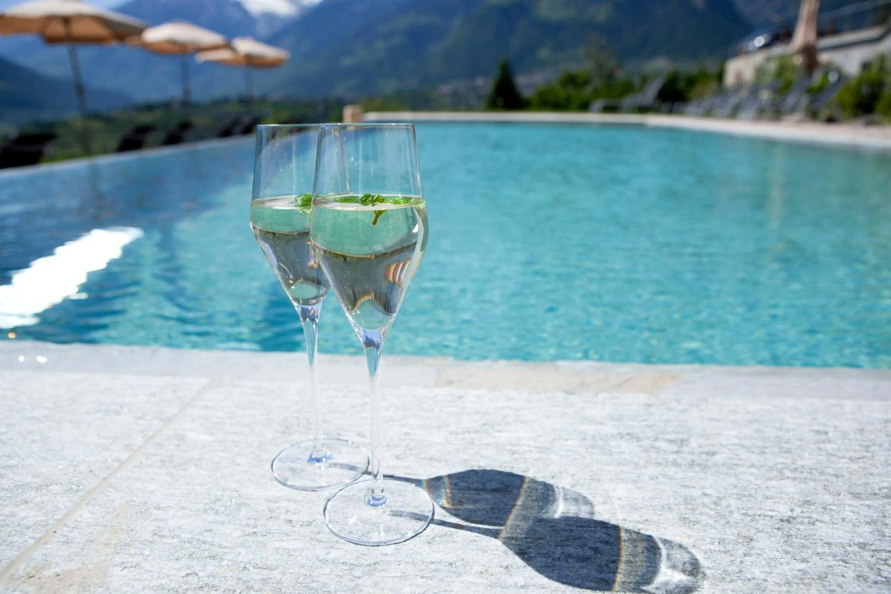 Swimming pool in Hotel Mitterplatt (Schenna Resort)