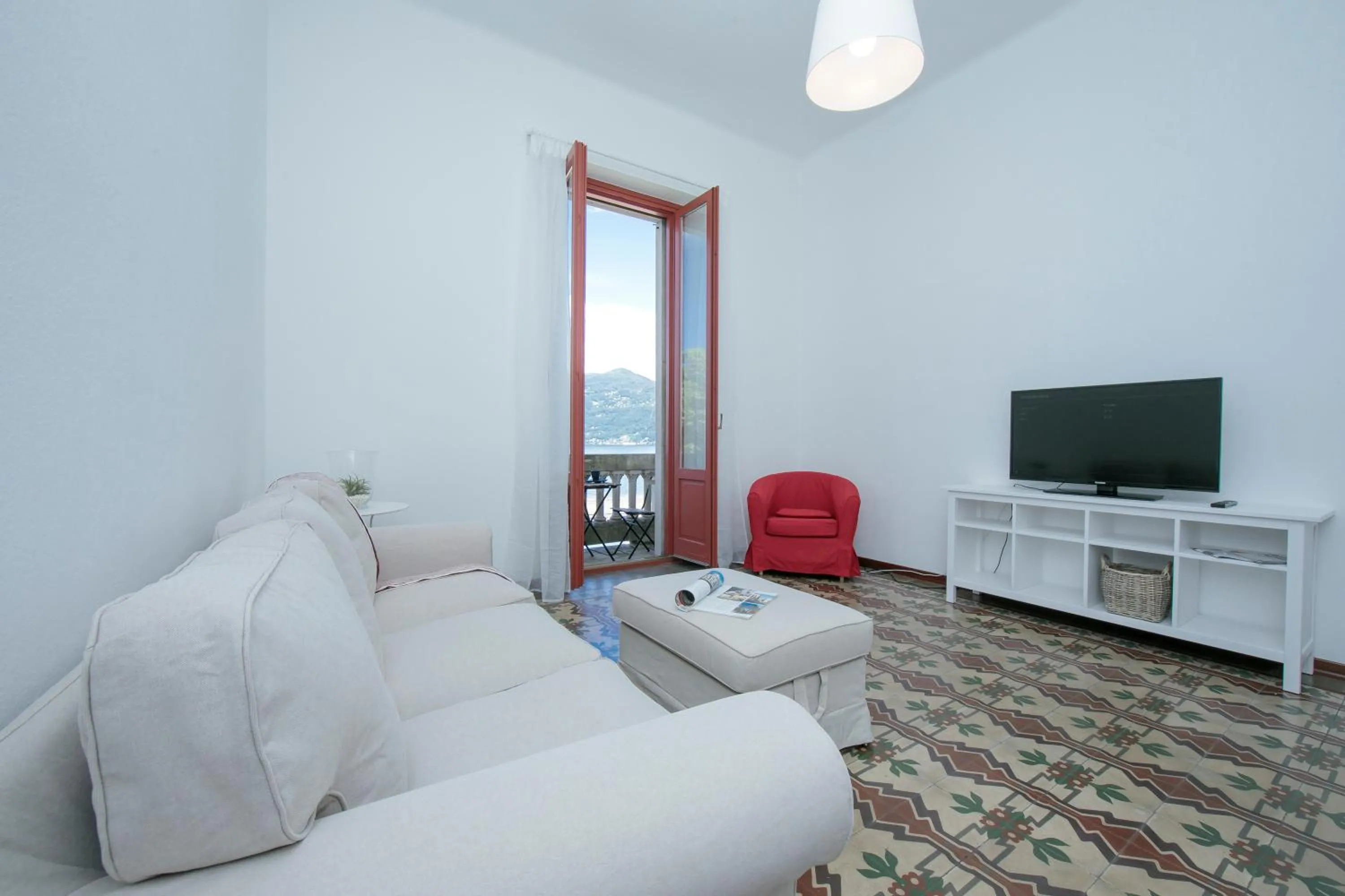 Living room in Residenza Oleandro Lake View Luino Center - Happy Rentals