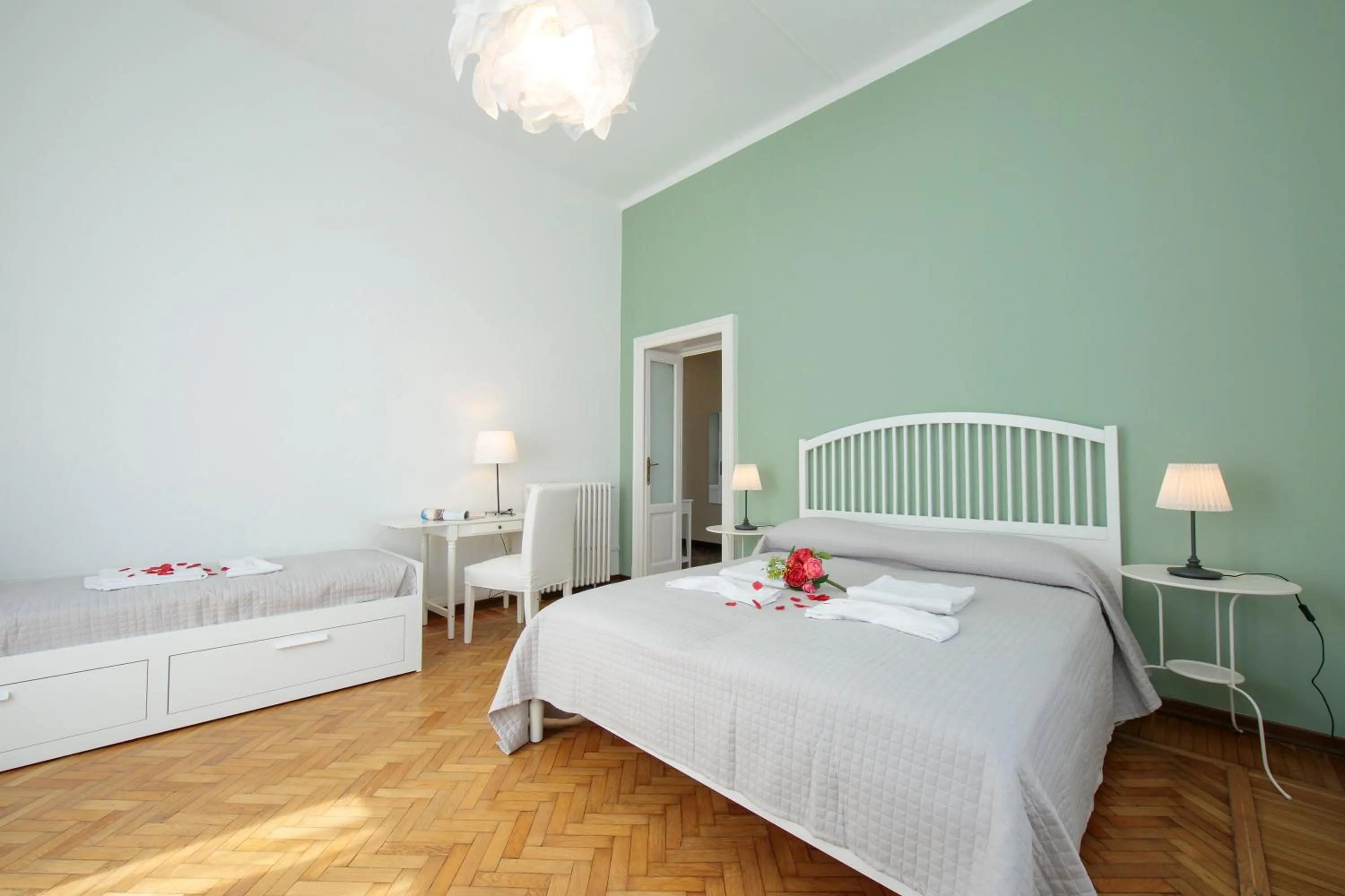 Bedroom, Bed in Residenza Oleandro Lake View Luino Center - Happy Rentals