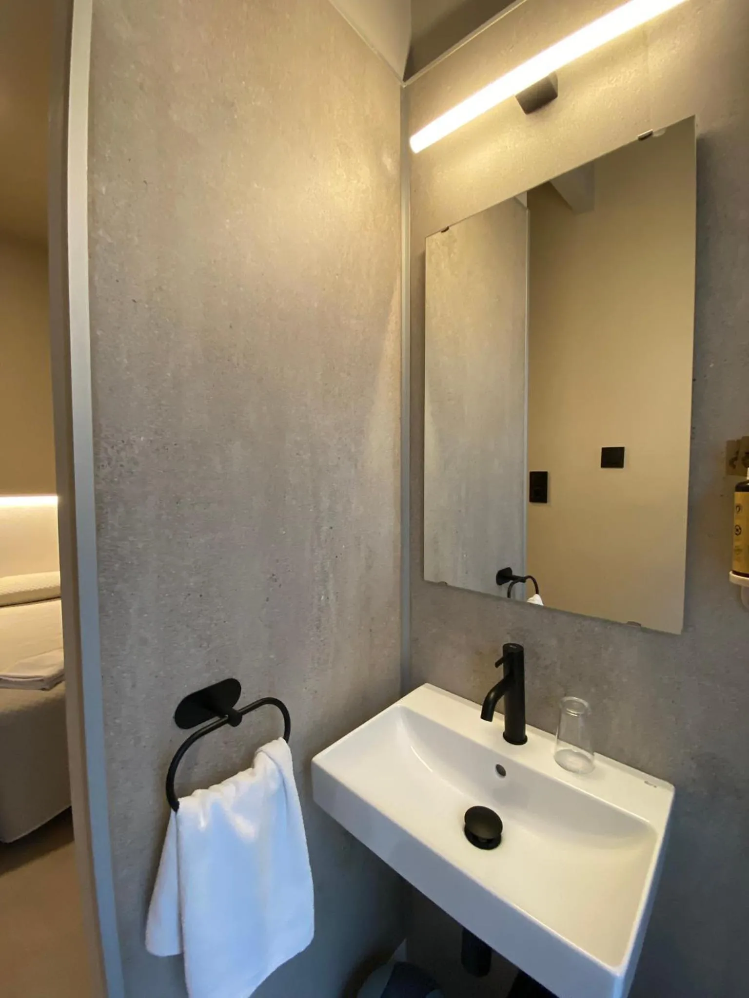 Bathroom in Pensión Coral