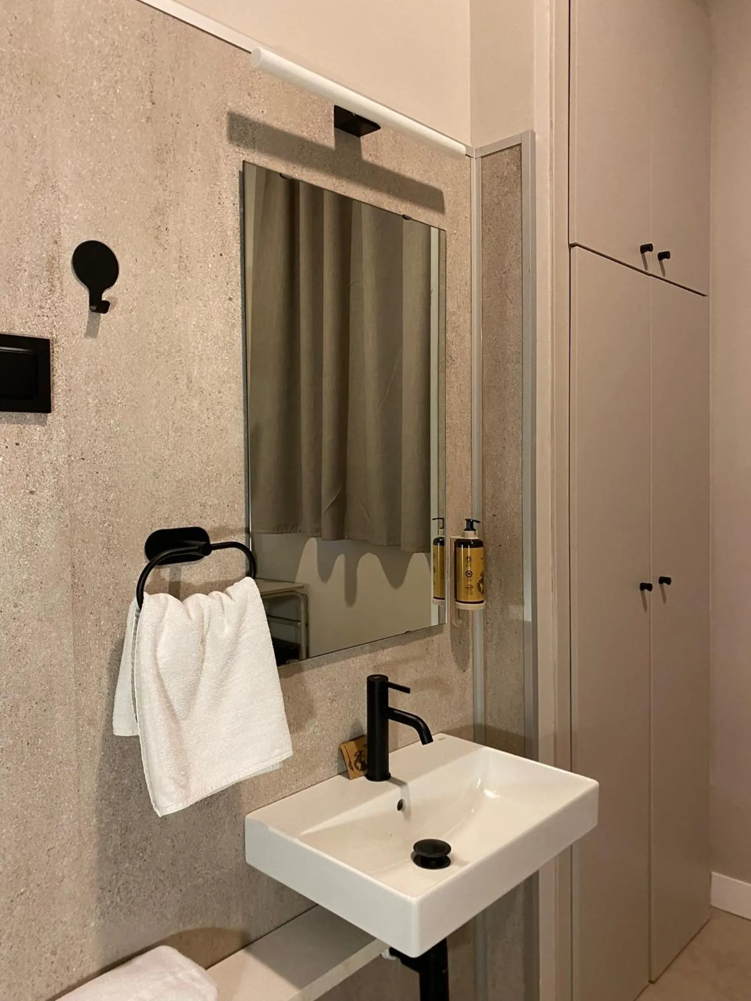 Bathroom in Pensión Coral