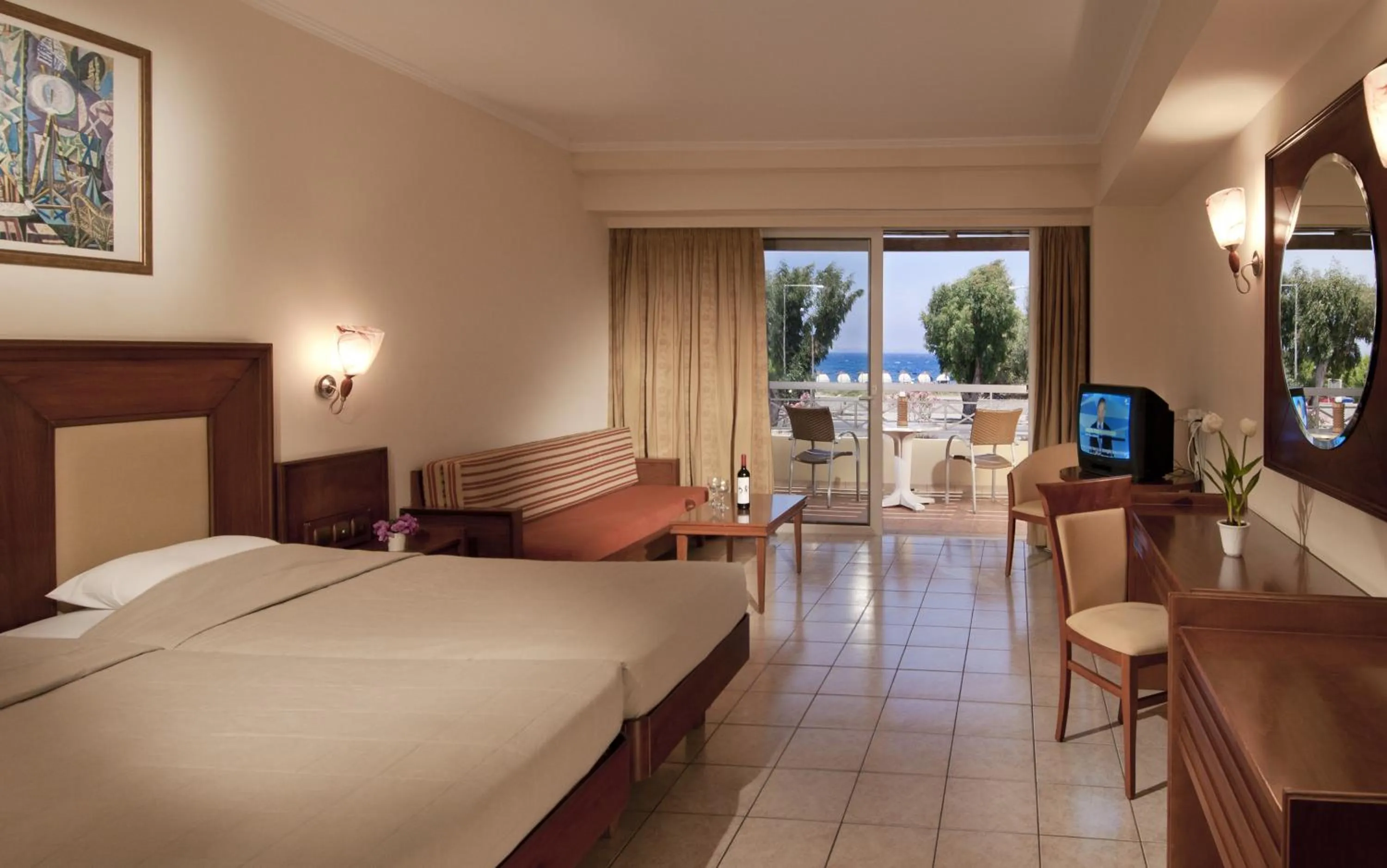 Day, Bed in Kipriotis Maris Suites