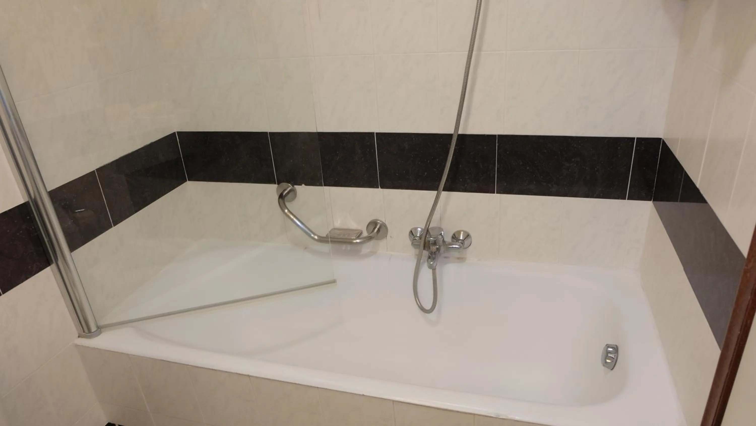 Bathroom in Kipriotis Maris Suites