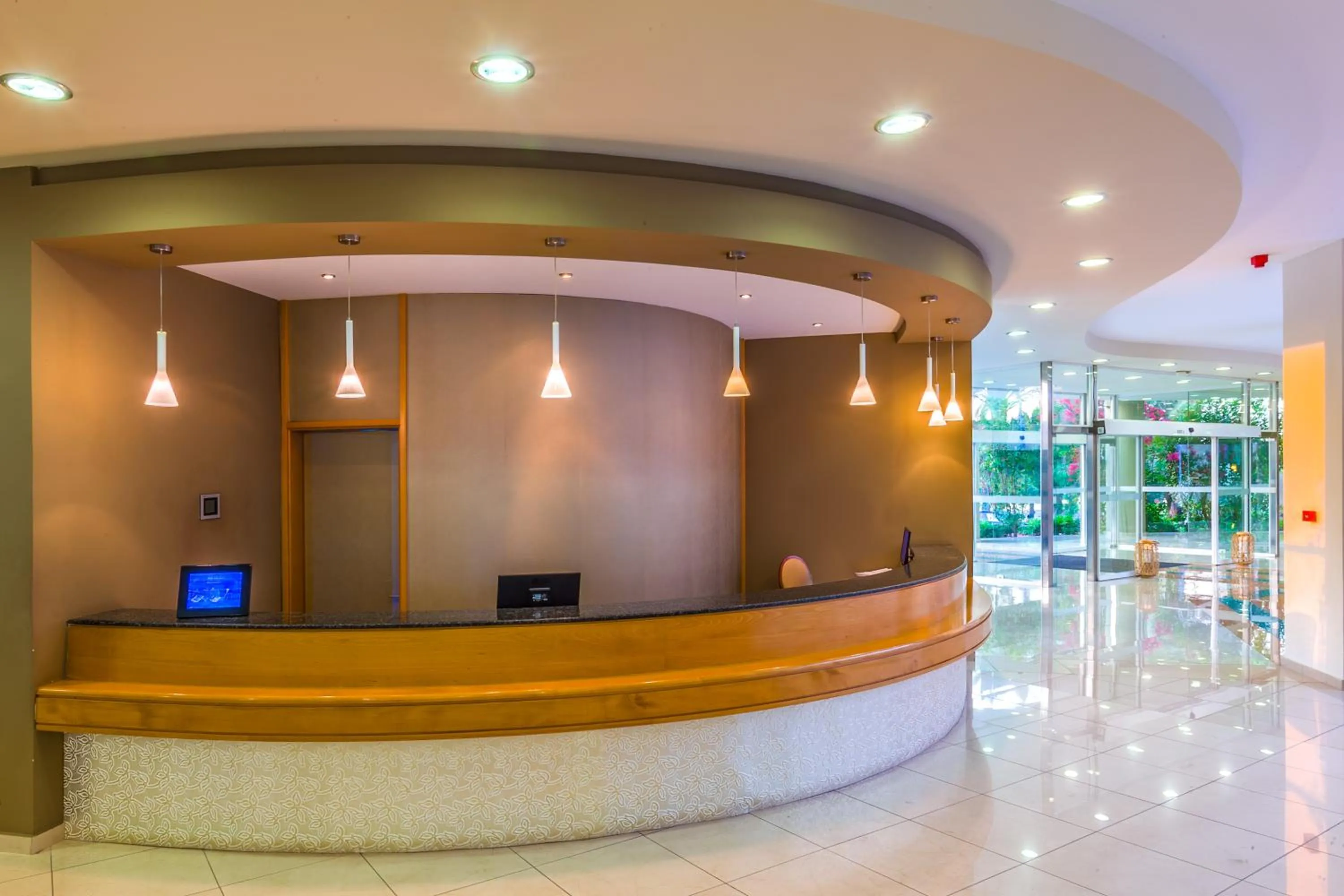 Lobby or reception in Kipriotis Maris Suites