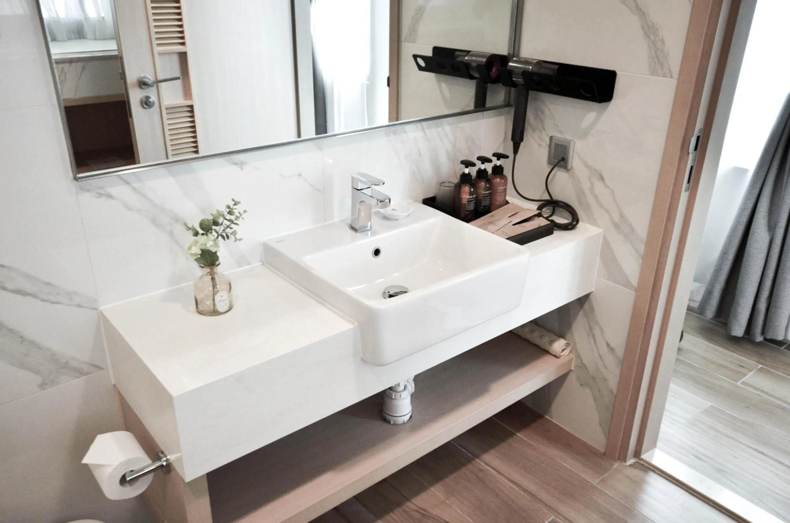 Bathroom in Eco Tree Hotel Causeway Bay