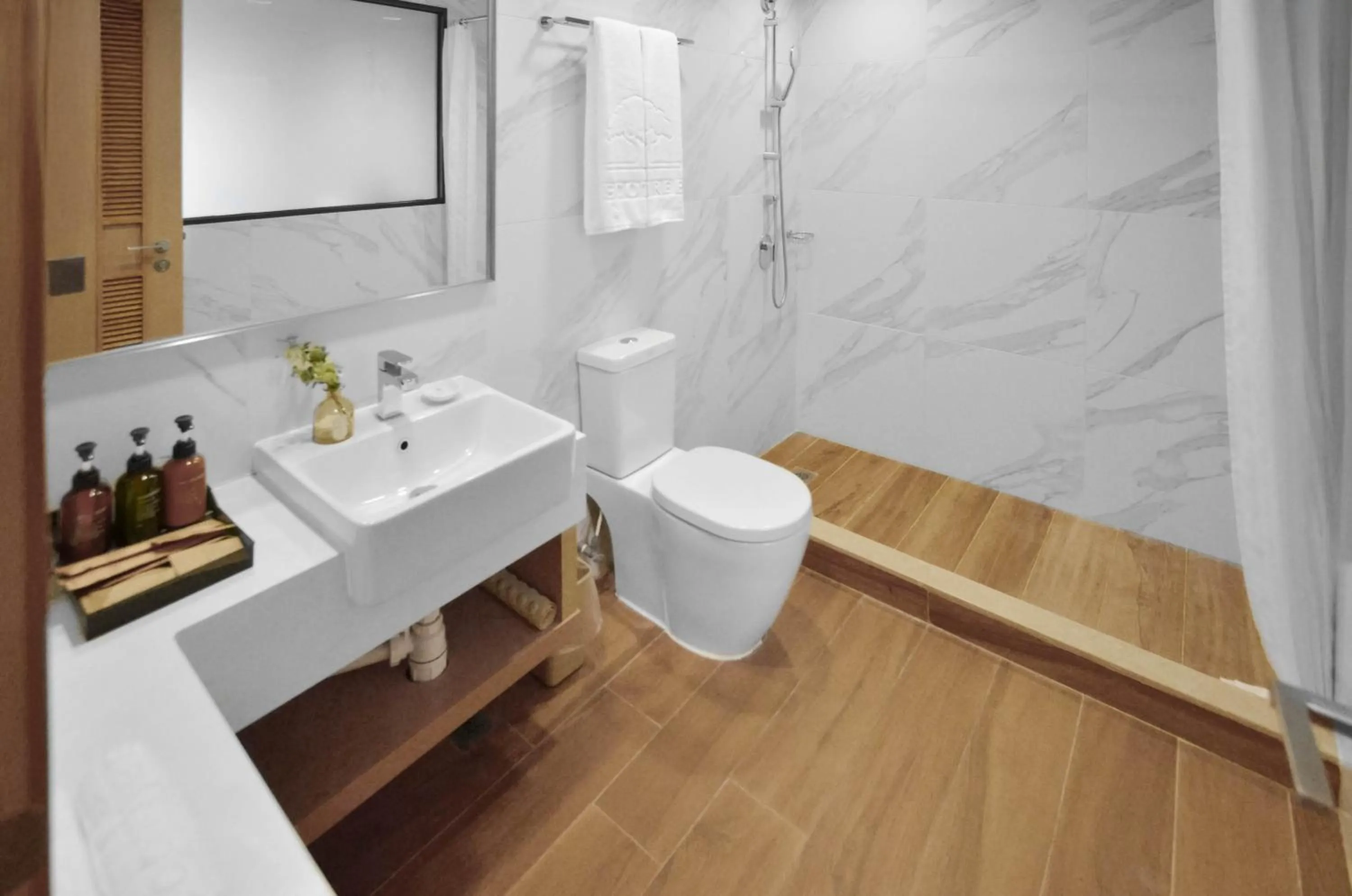 Toilet in Eco Tree Hotel Causeway Bay