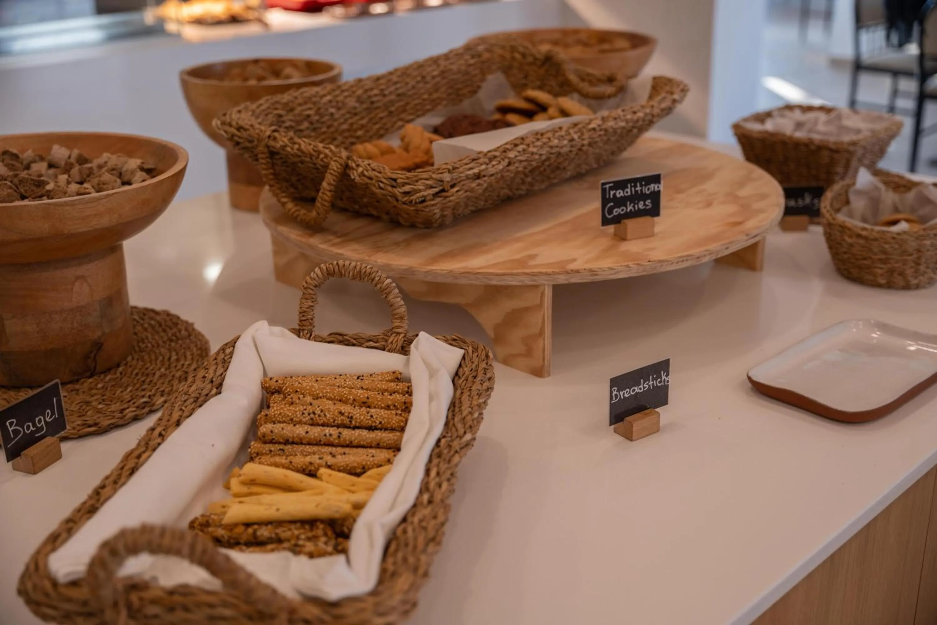 Restaurant/places to eat in Orion Hotel