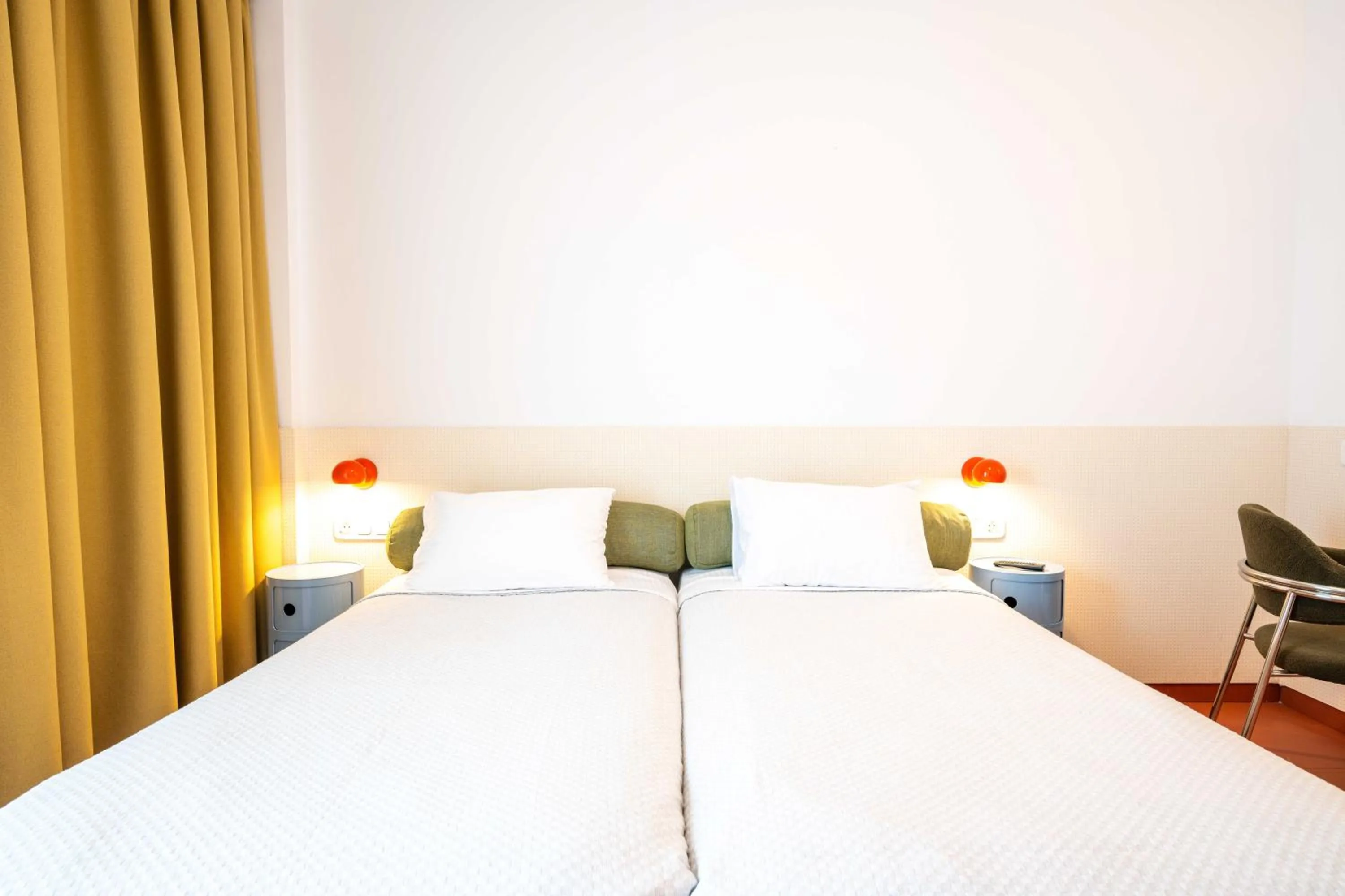 Bedroom, Bed in Orion Hotel