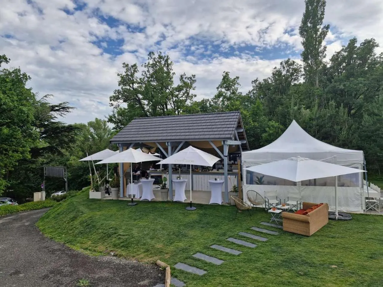 Restaurant/places to eat in Les Olivades