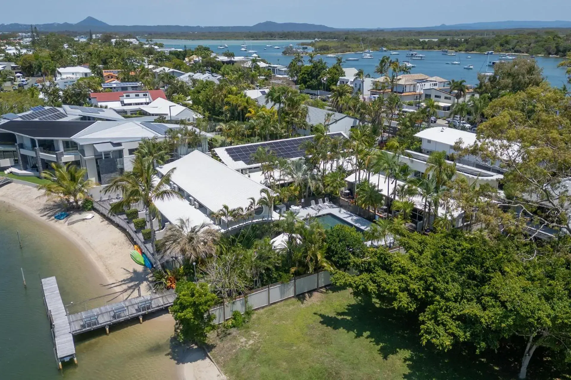Property building in Caribbean Noosa Property building in Caribbean Noosa