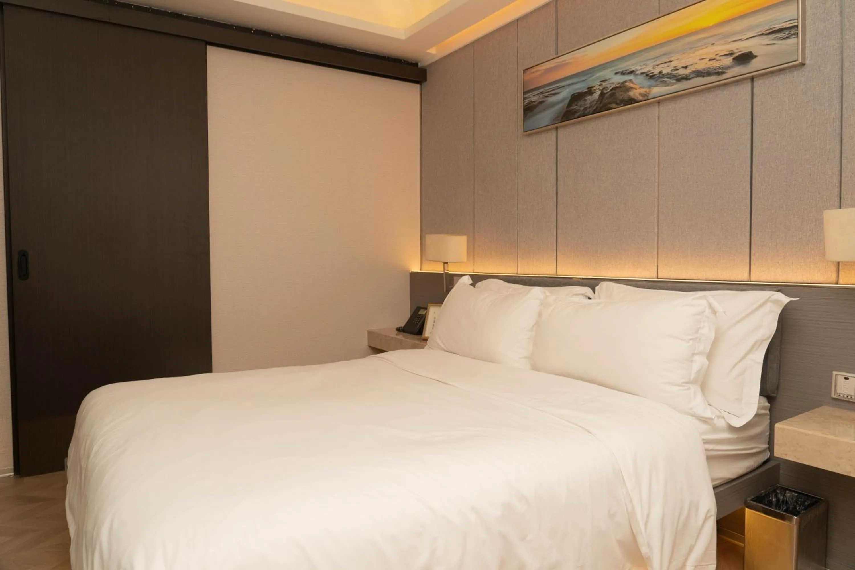 Bed in H-hotel Riverside