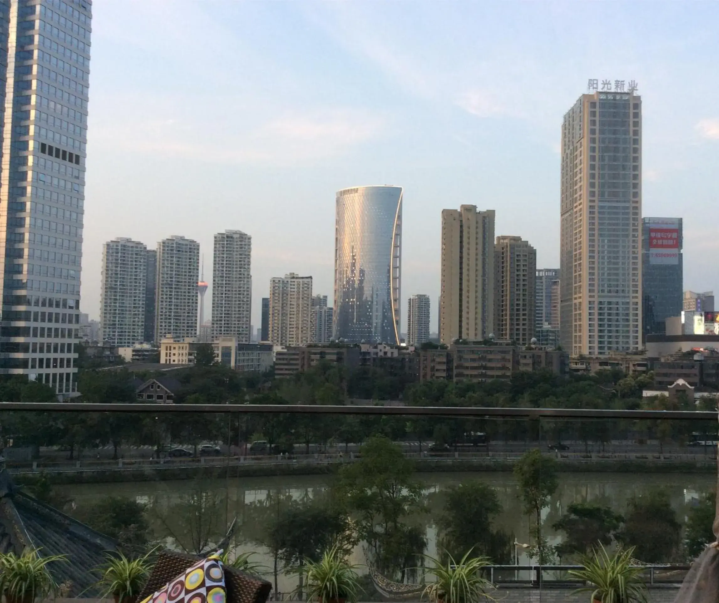 Day in H-Hotel Riverside Chengdu