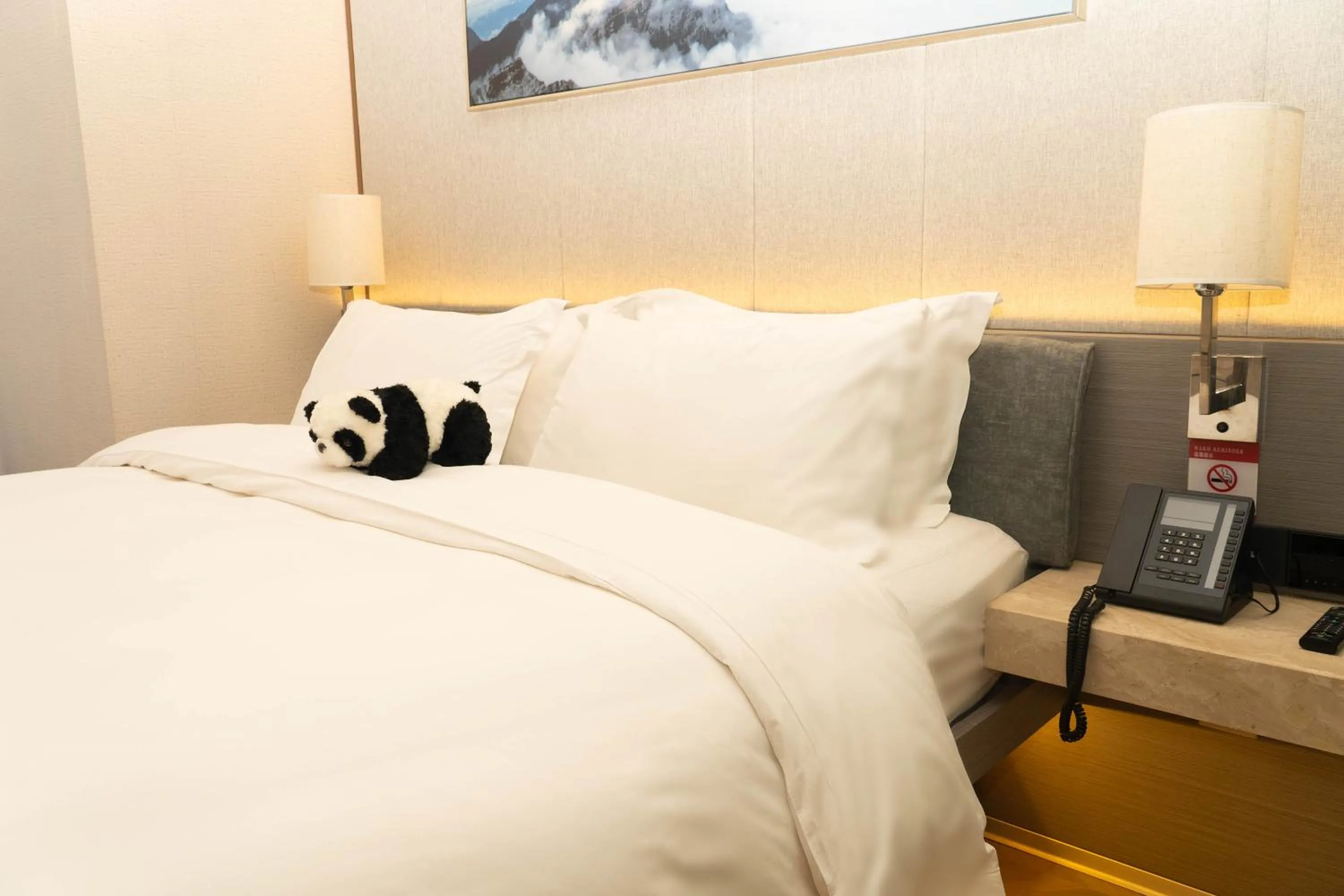 Bed in H-hotel Riverside