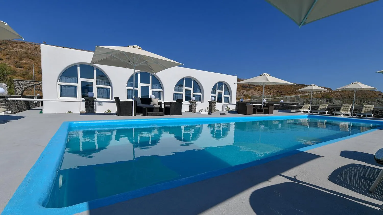 Thirassia Paradise Suites