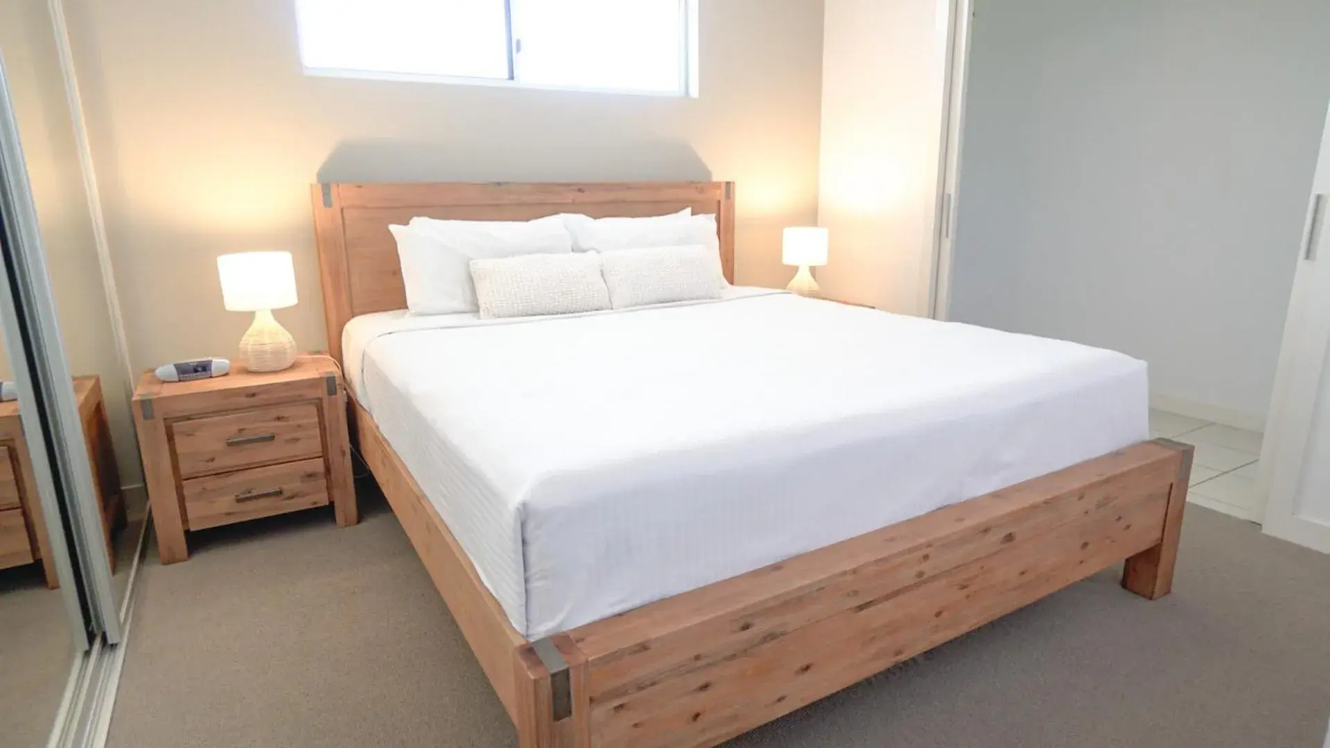 Photo of the whole room, Bed in Horton Apartments Photo of the whole room, Bed in Horton Apartments