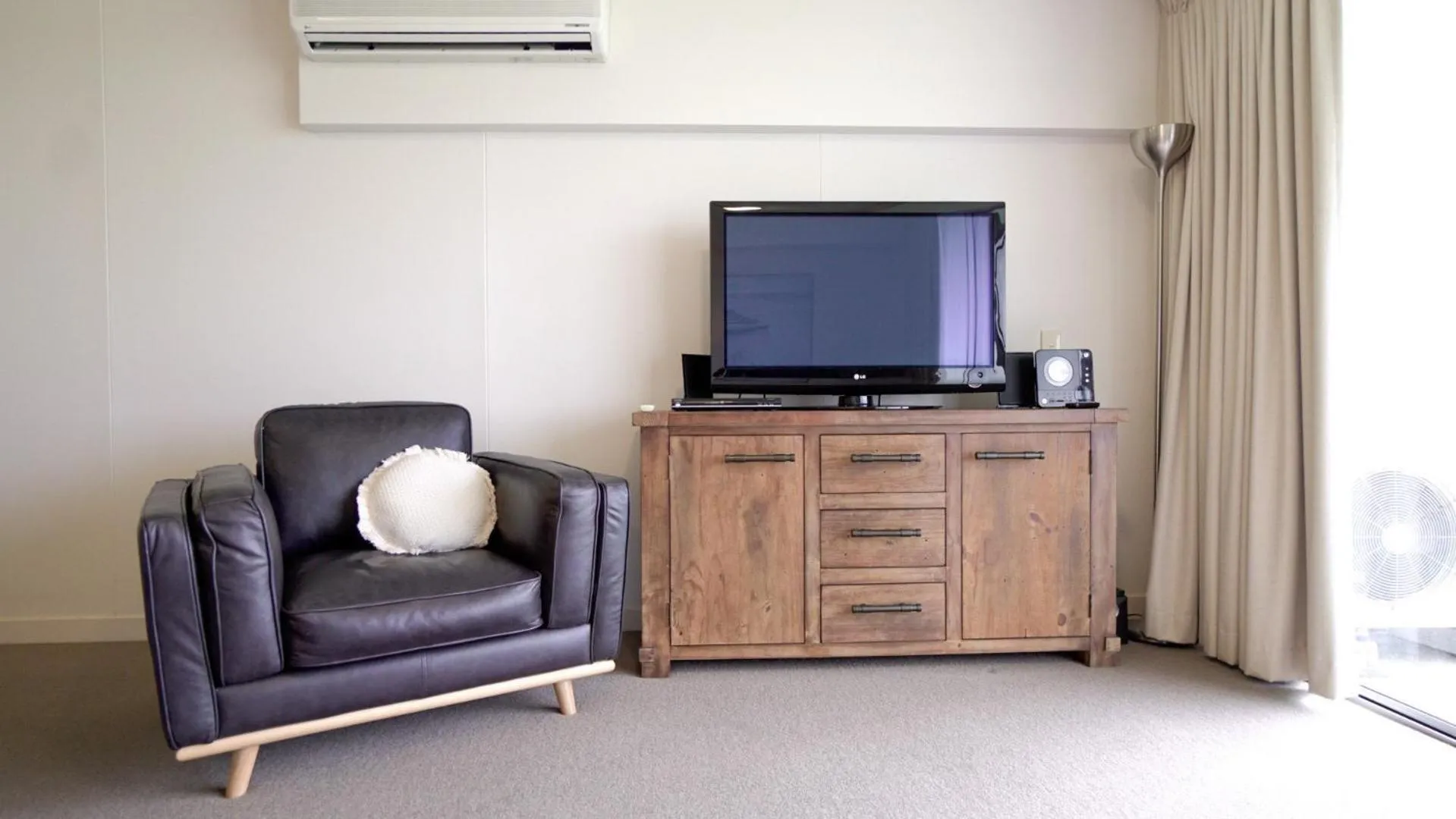 TV and multimedia in Horton Apartments