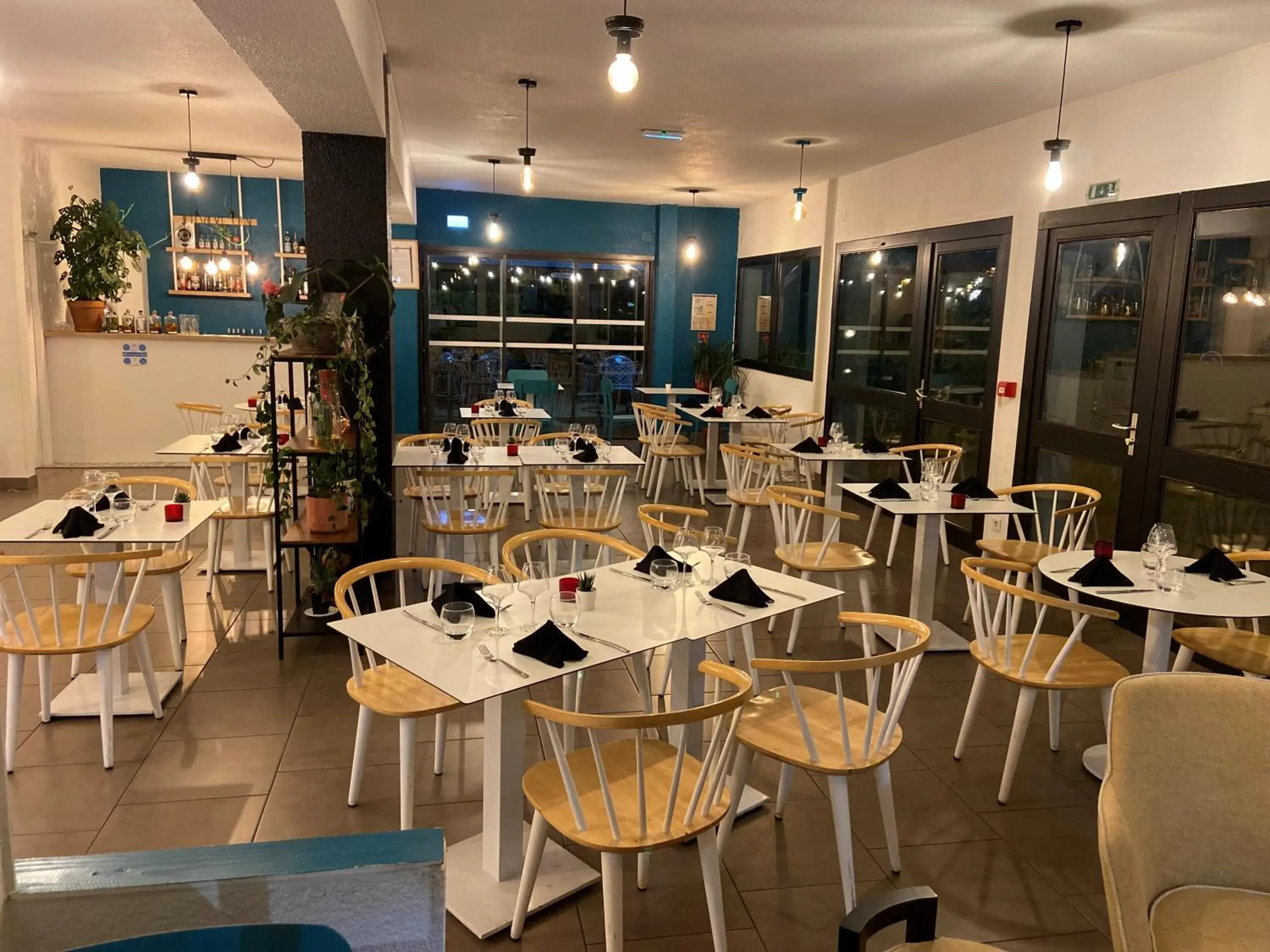 Restaurant/places to eat in Kyriad Lyon Sud - Saint Genis Laval Restaurant/places to eat in Kyriad Lyon Sud - Saint Genis Laval