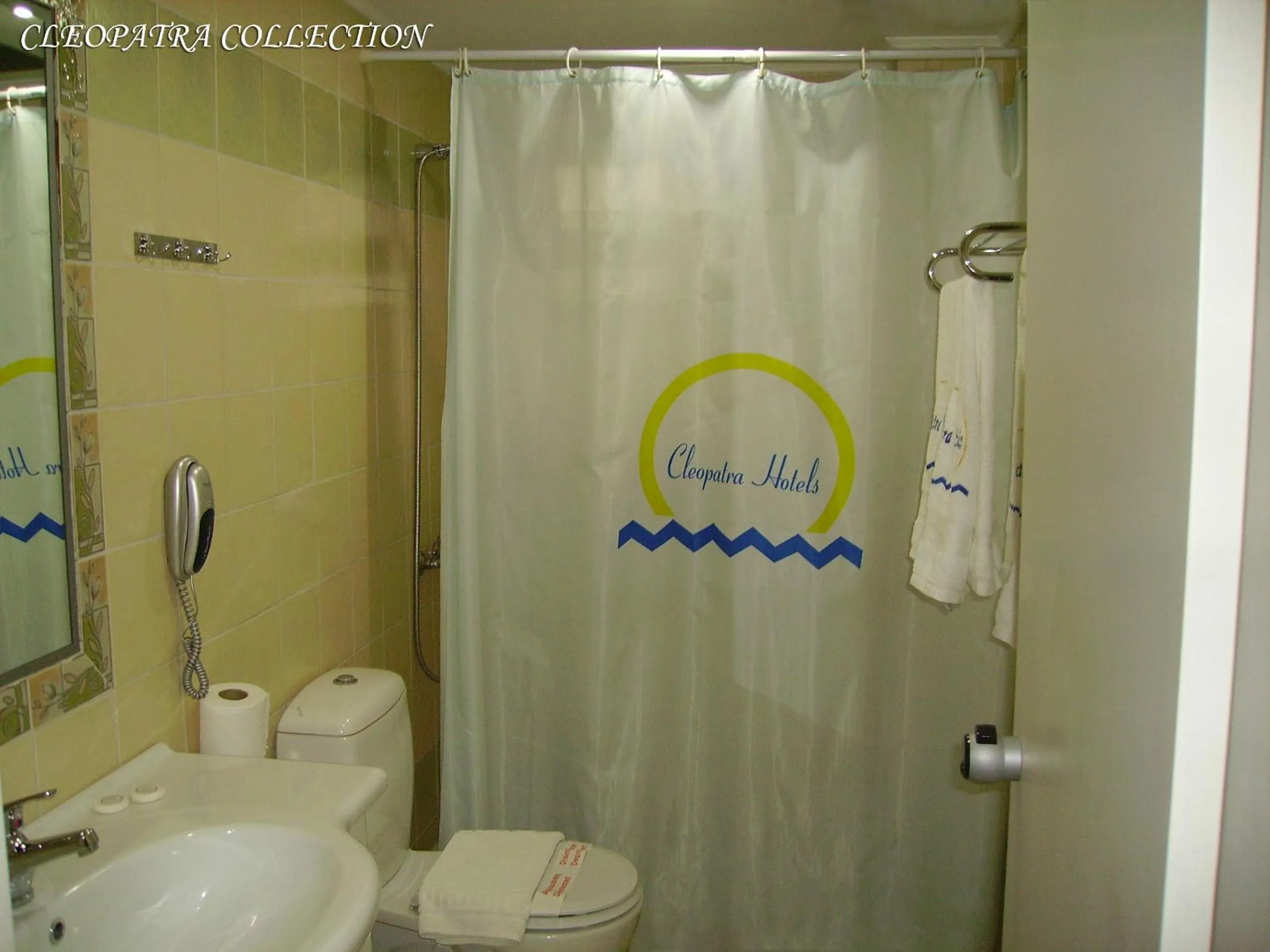 Bathroom in Cleopatra Classic Hotel