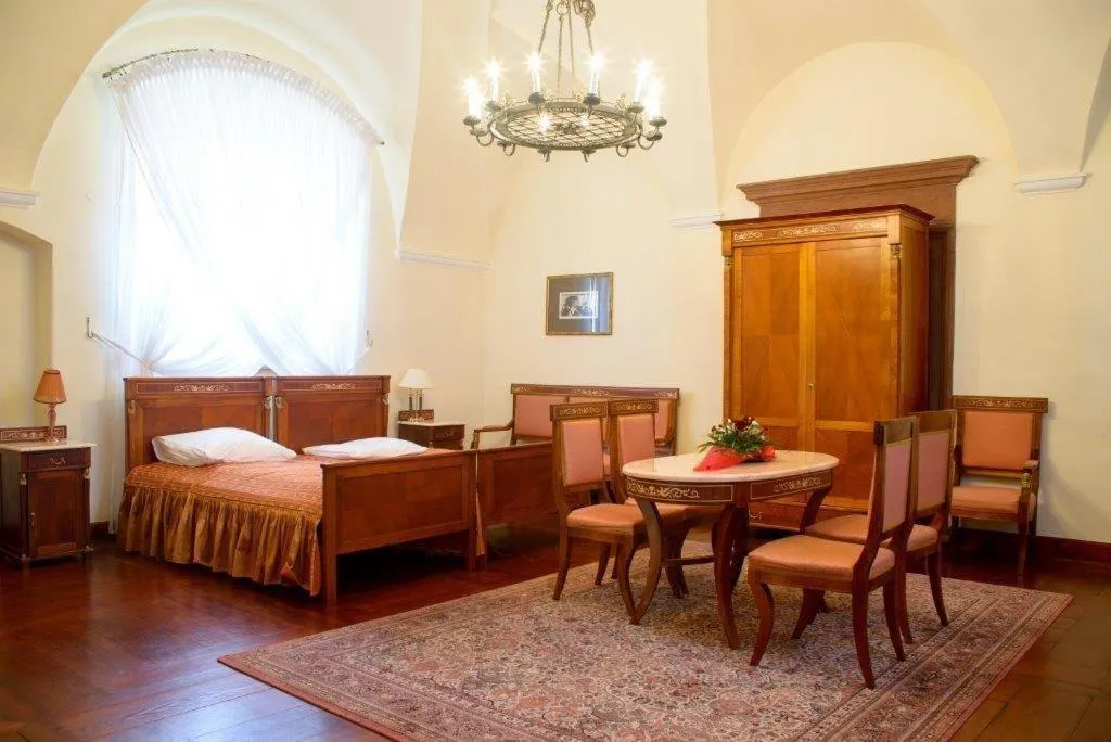 Photo of the whole room, Bed in Zamek w Baranowie Sandomierskim
