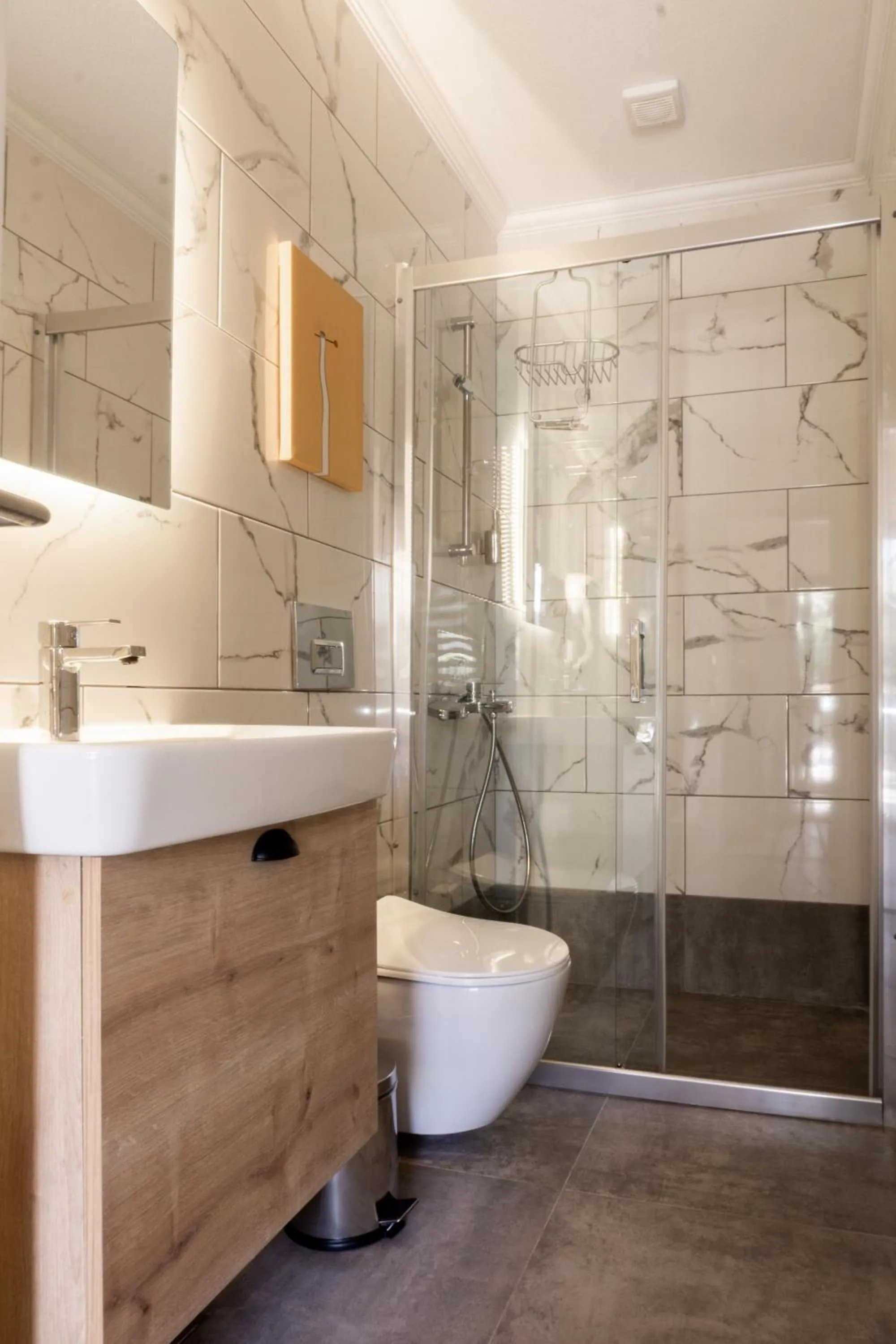 Shower in Daphnis Hotel